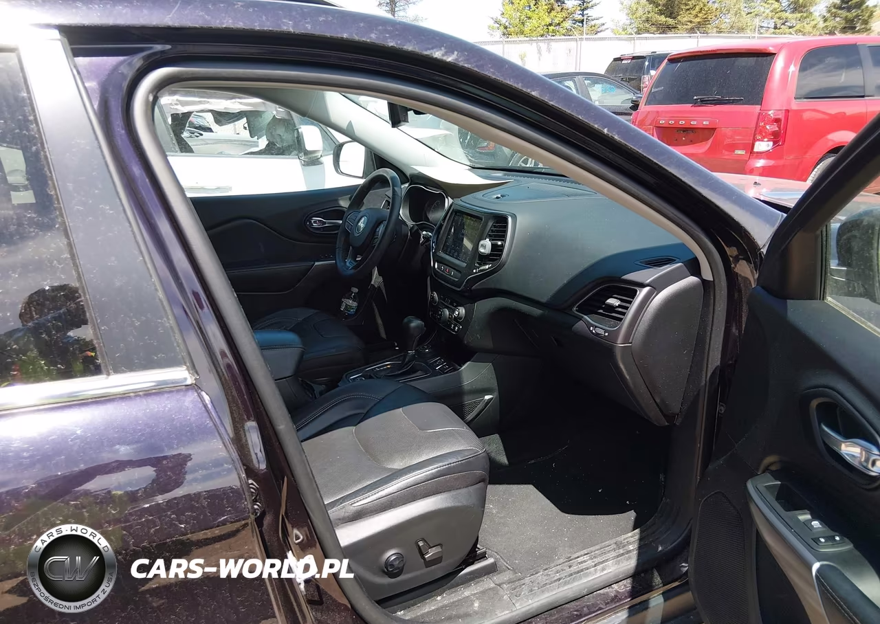 2021 Jeep Cherokee Latitude Lux 4X4 VIN:1C4PJMMX5MD226219 - 5