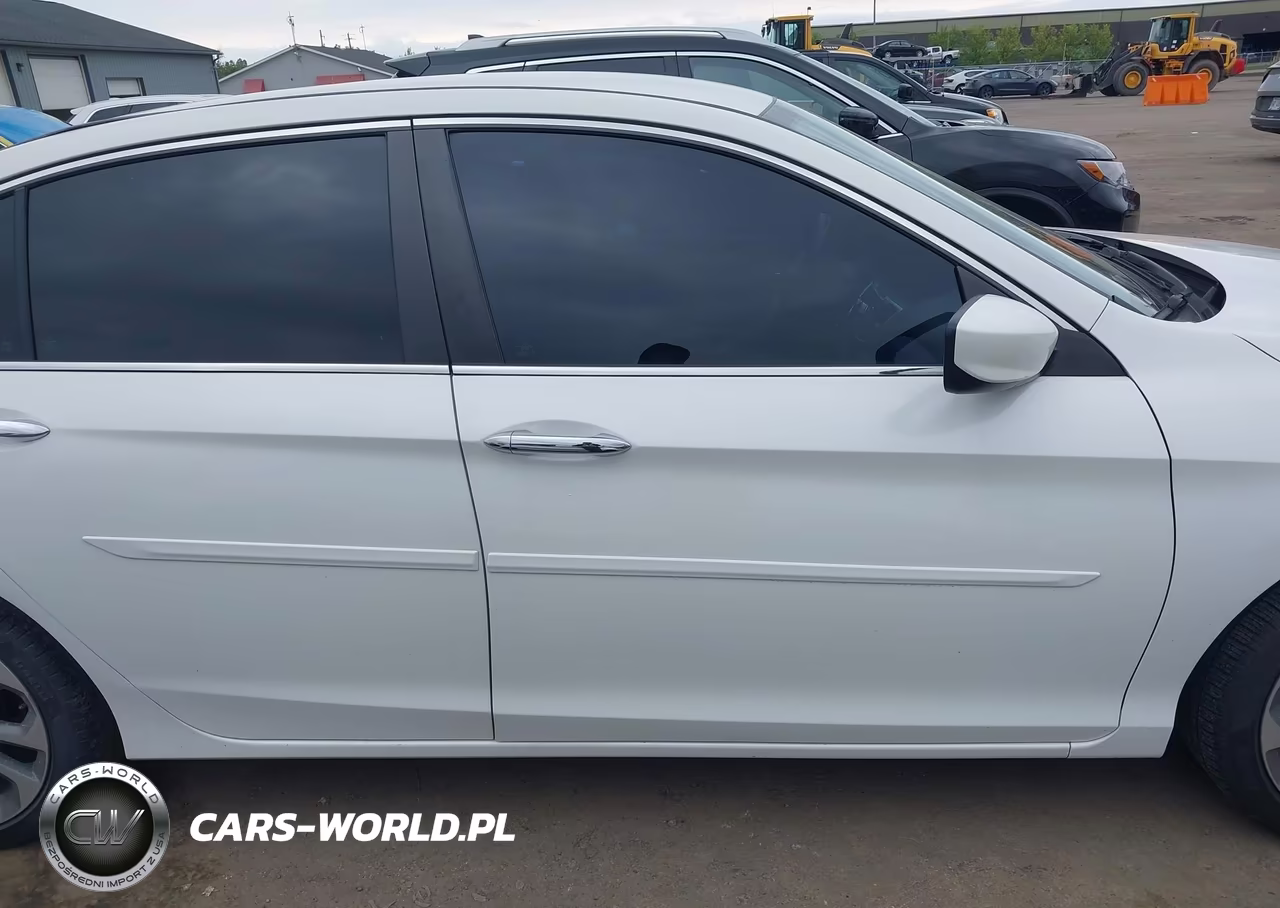 2015 Honda Accord Sport VIN:1HGCR2F52FA039369 - 13