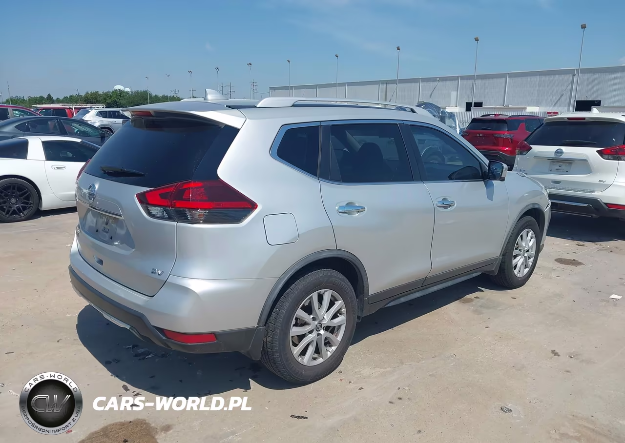 2018 Nissan Rogue Sv VIN:JN8AT2MT9JW451894 - 4