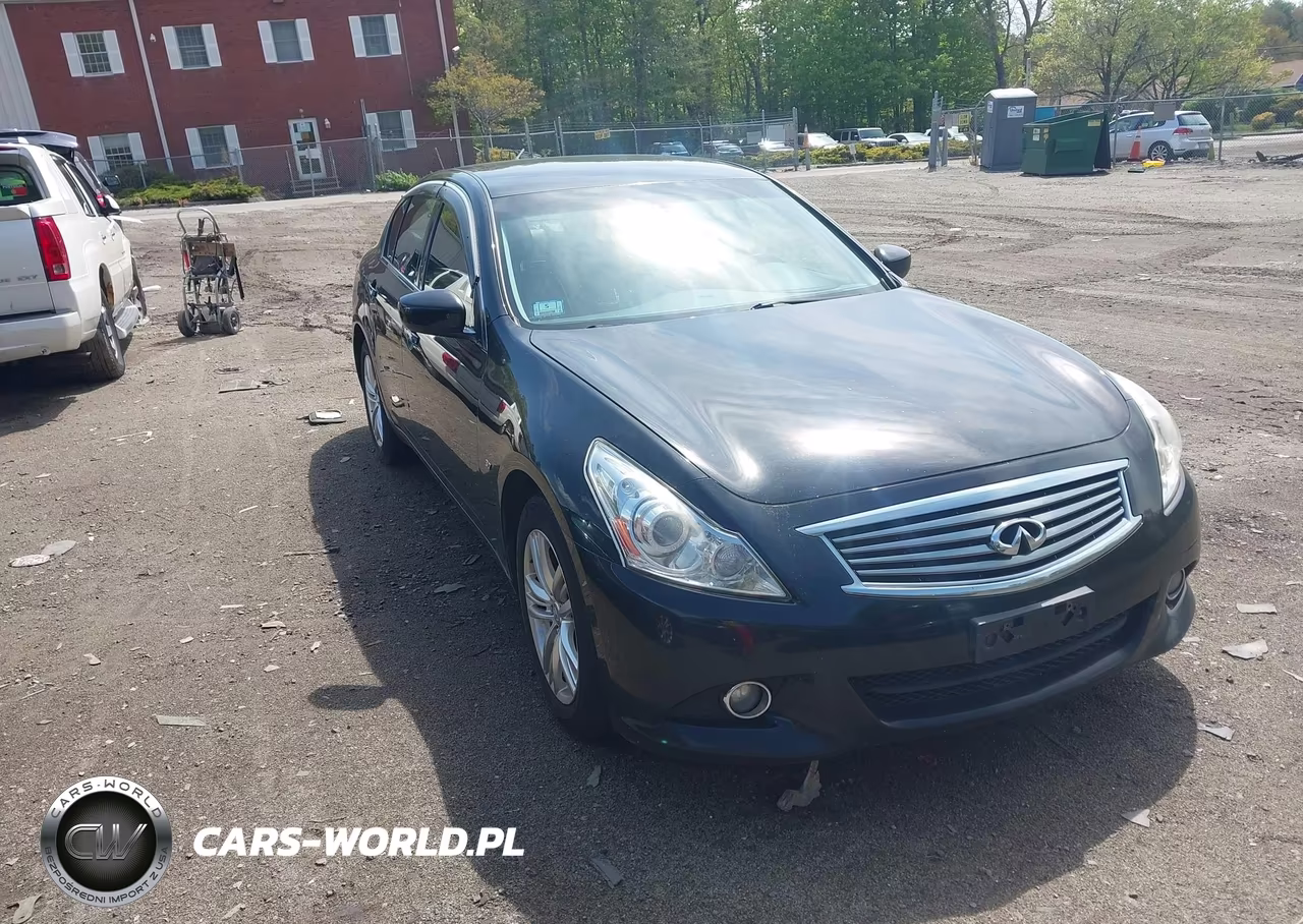 2015 Infiniti Q40