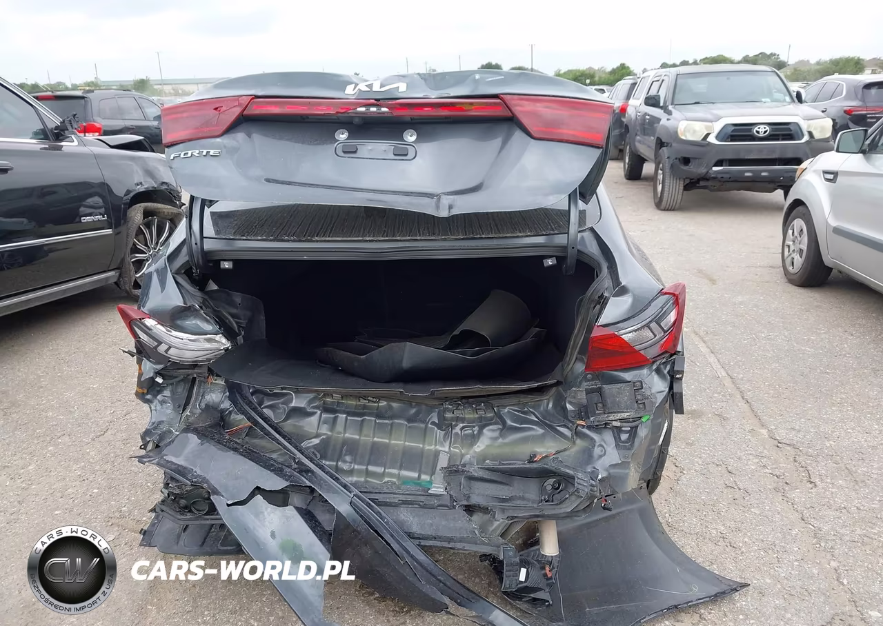 2023 Kia Forte Lxs VIN:3KPF24AD4PE578827 - 16