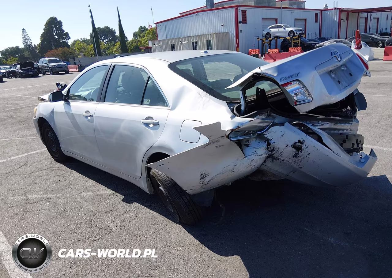 2011 Toyota Camry Le VIN:4T1BF3EK1BU747360 - 3