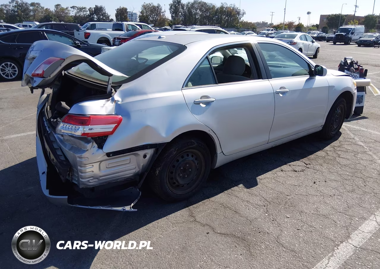 2011 Toyota Camry Le VIN:4T1BF3EK1BU747360 - 4