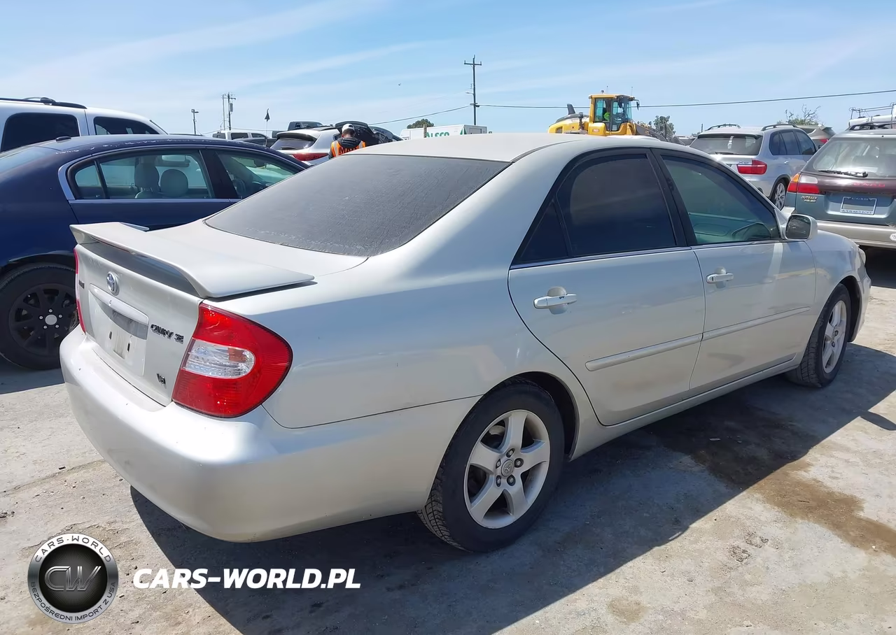2002 Toyota Camry Se V6 VIN:4T1BF30K12U001434 - 4