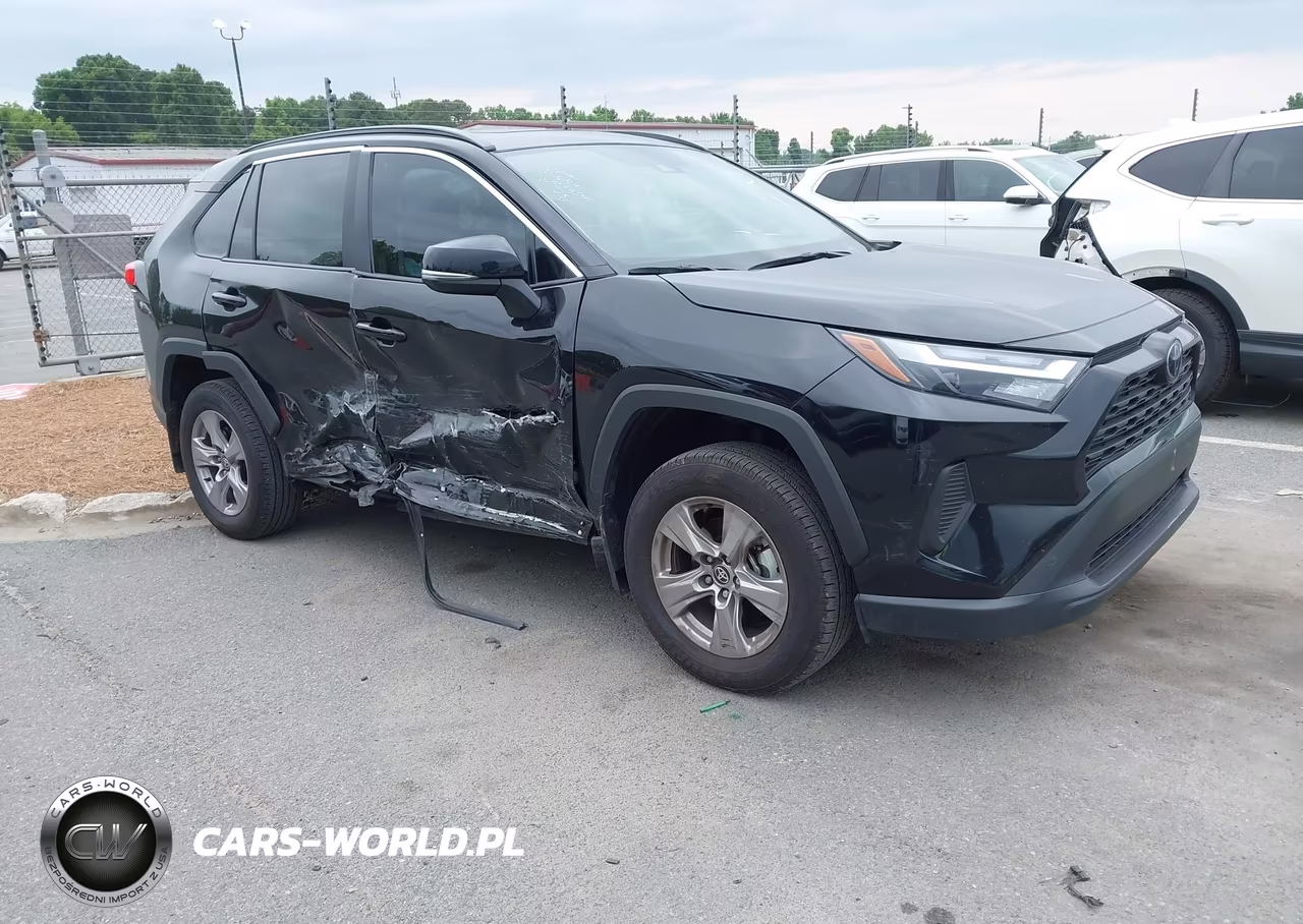 2025 Toyota Rav4 Xle – zdjęcie 1 z 16