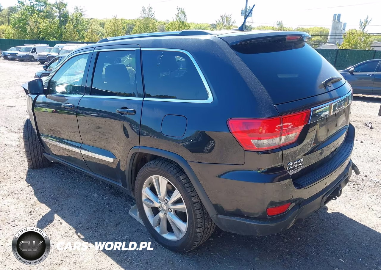 2013 Jeep Grand Cherokee Laredo VIN:1C4RJFAT0DC503788 - 3