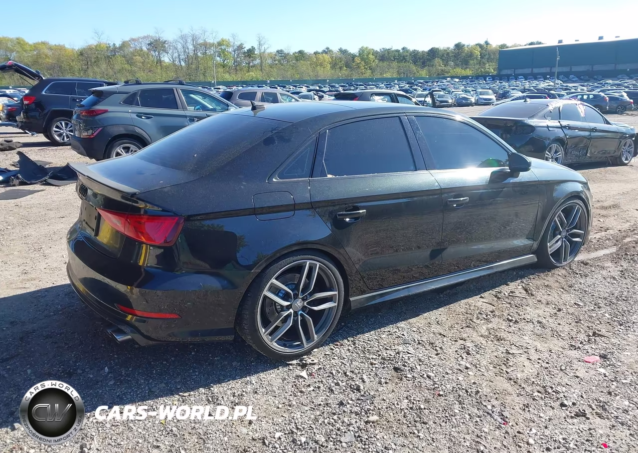 2015 Audi S3 2.0T Premium Plus VIN:WAUFFGFF5F1069943 - 4