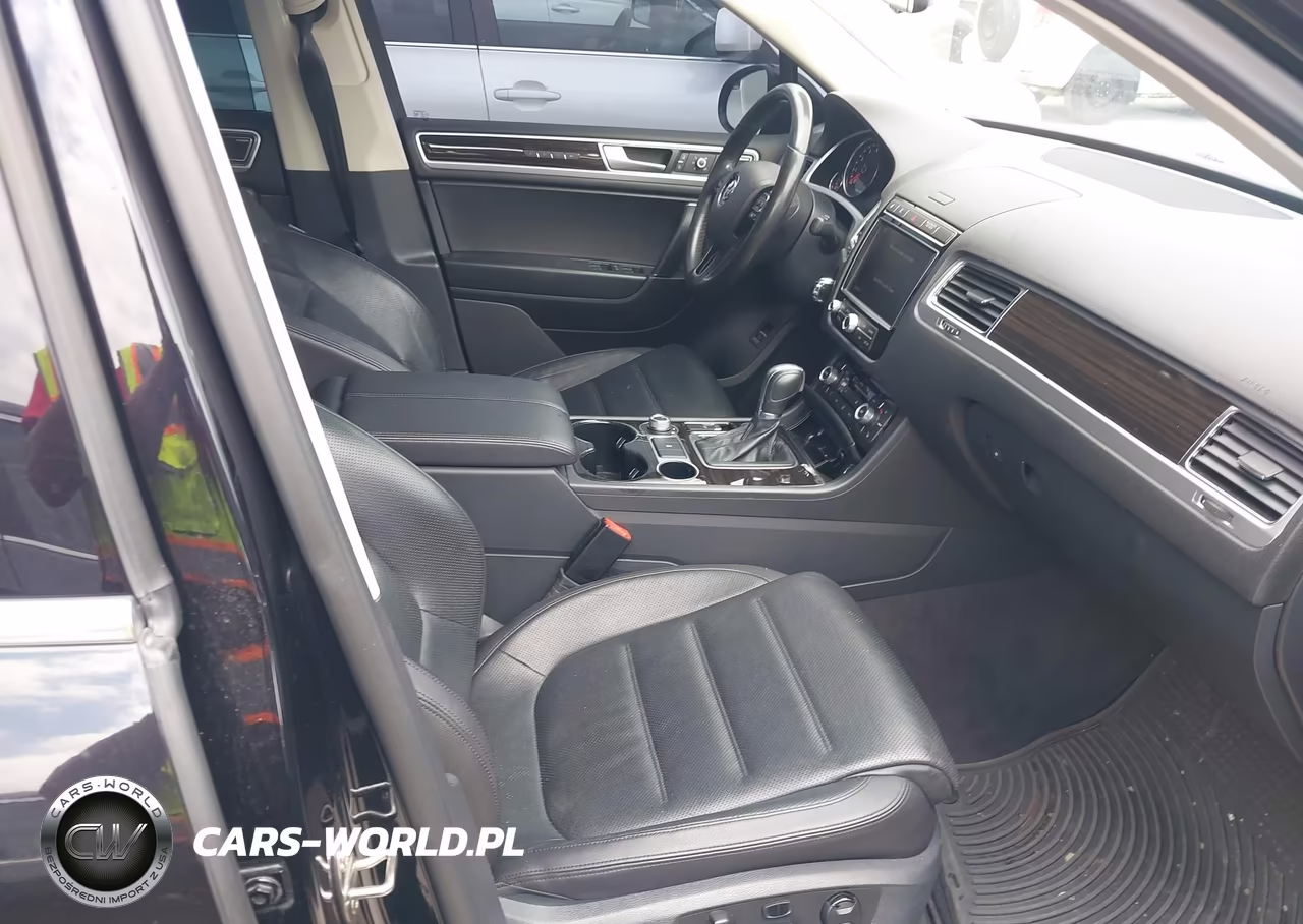 2016 Volkswagen Touareg Vr6 Executive VIN:WVGEF9BP3GD000592 - 5