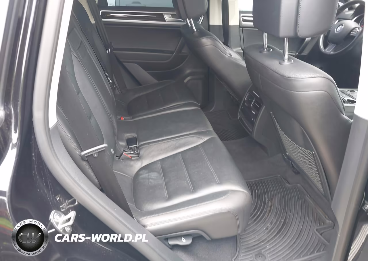 2016 Volkswagen Touareg Vr6 Executive VIN:WVGEF9BP3GD000592 - 8