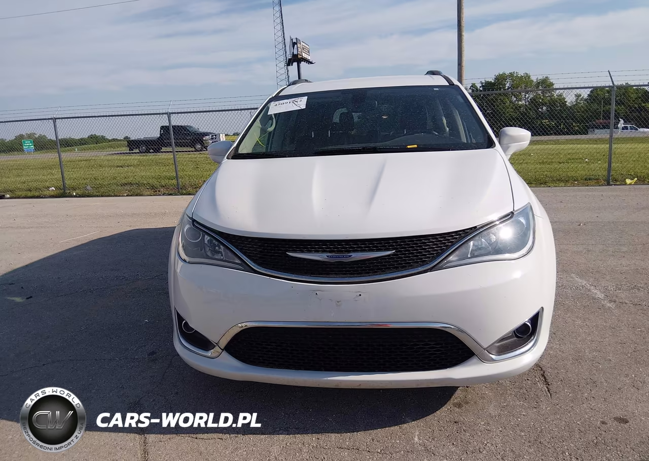 2020 Chrysler Pacifica Touring L VIN:2C4RC1BG6LR115744 - 12