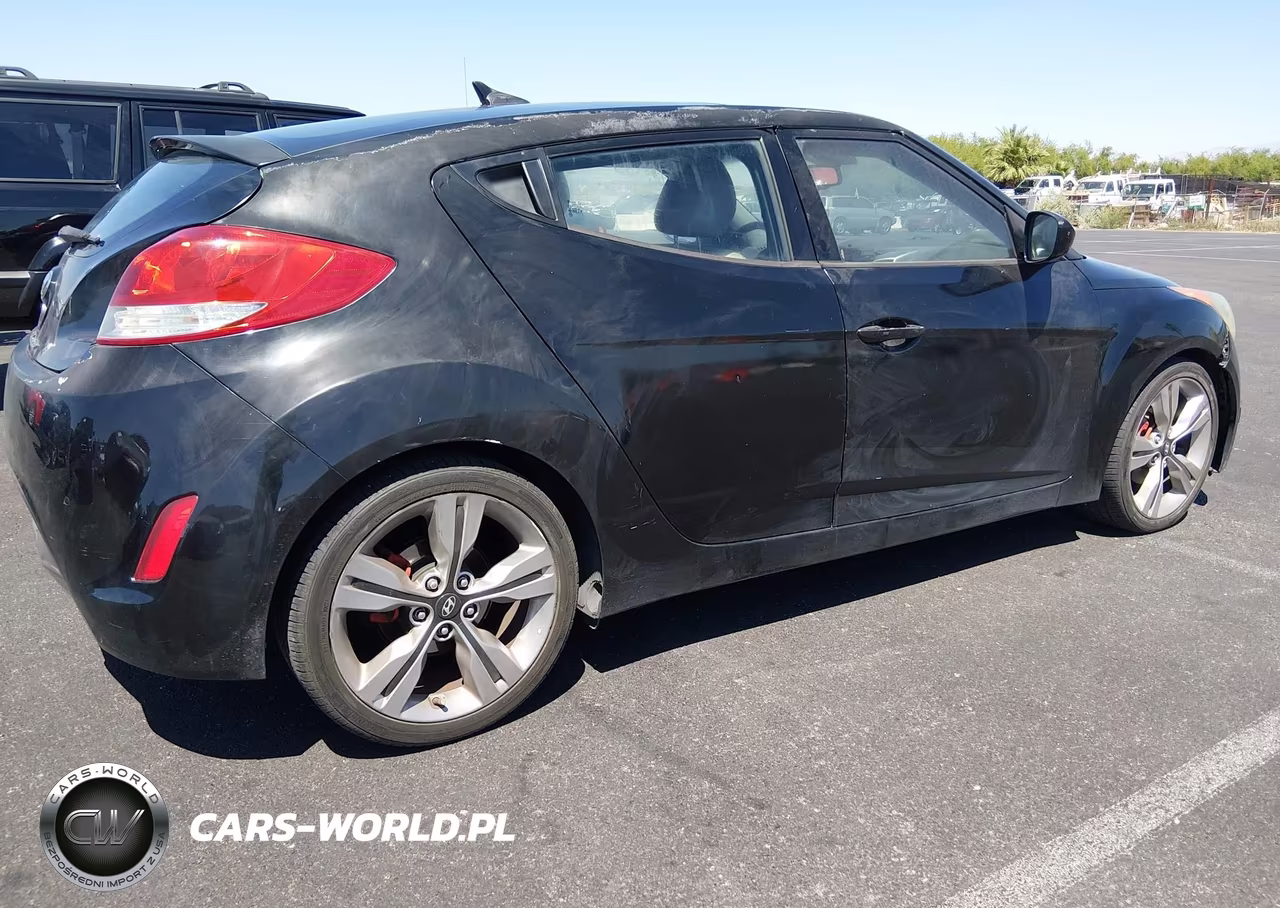 2012 Hyundai Veloster Base W-Gray VIN:KMHTC6AD7CU079393 - 4