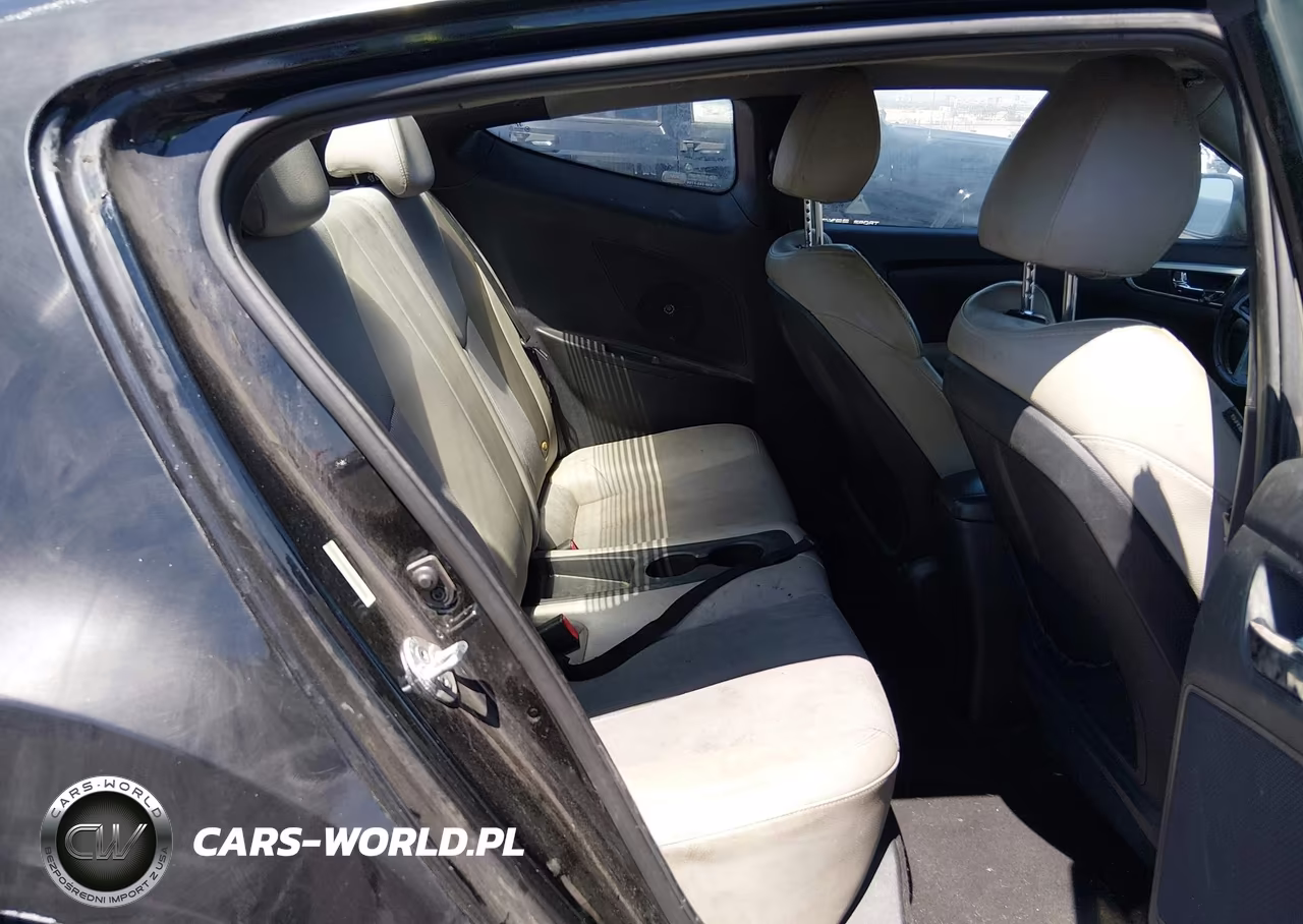 2012 Hyundai Veloster Base W-Gray VIN:KMHTC6AD7CU079393 - 8