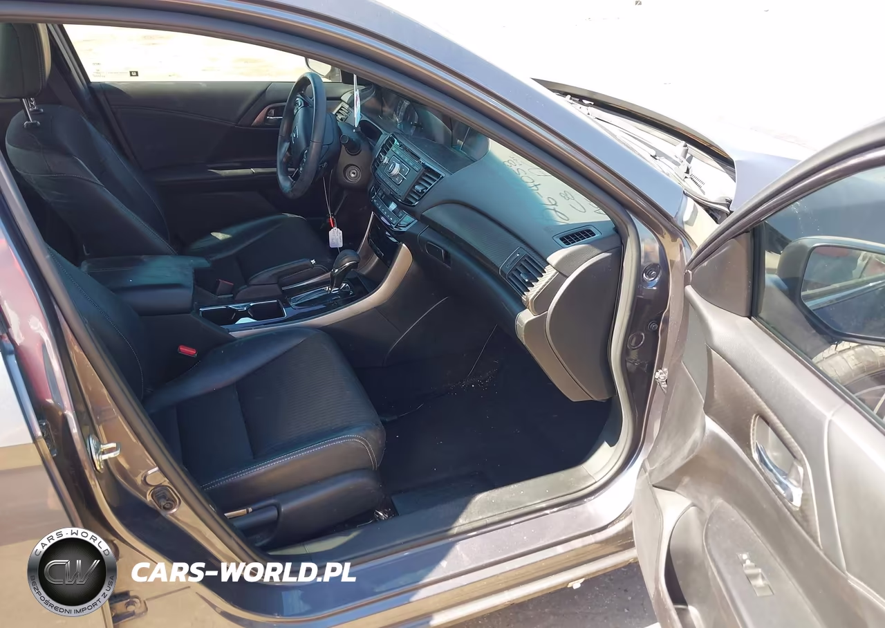 2017 Honda Accord Sport VIN:1HGCR2F5XHA222716 - 5