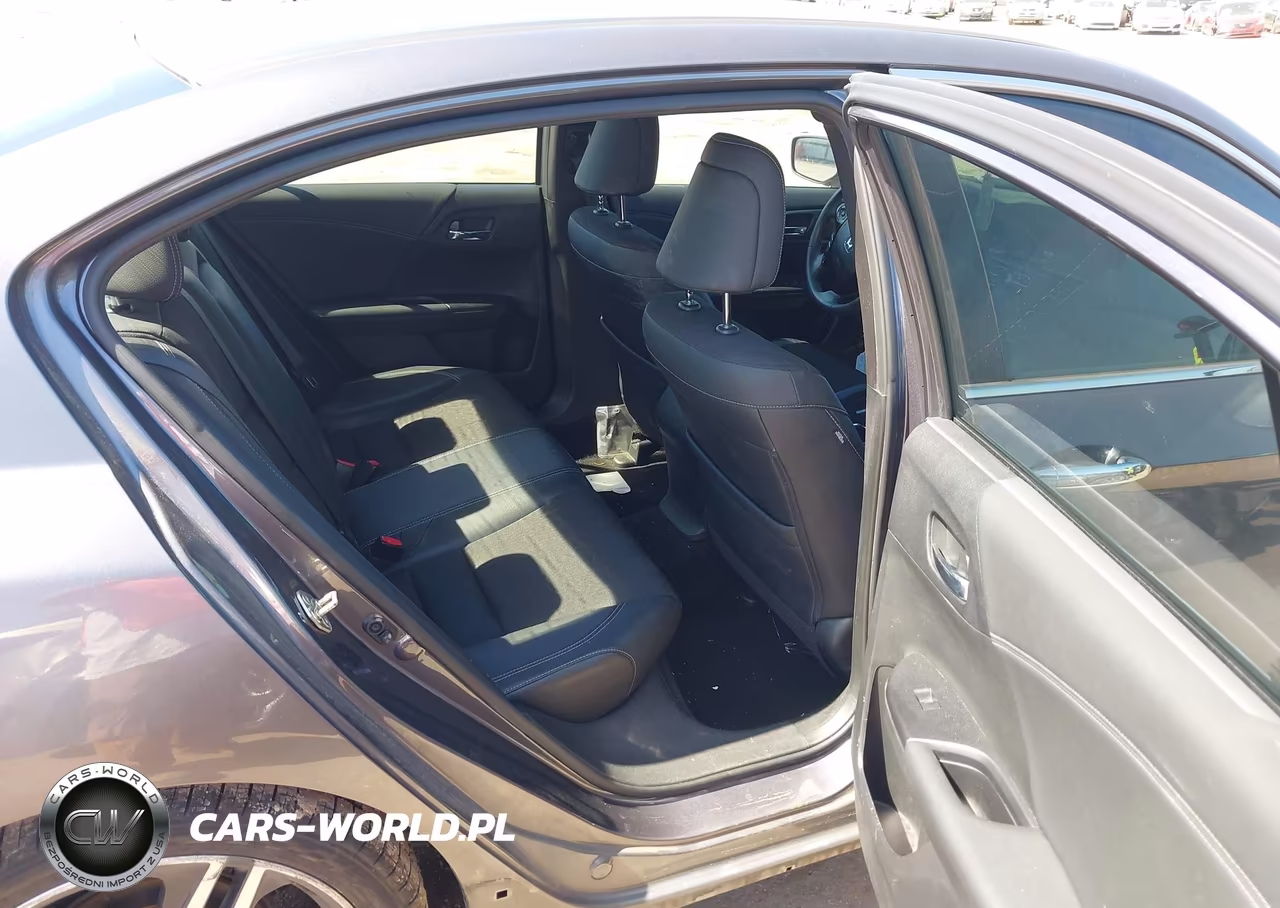 2017 Honda Accord Sport VIN:1HGCR2F5XHA222716 - 8