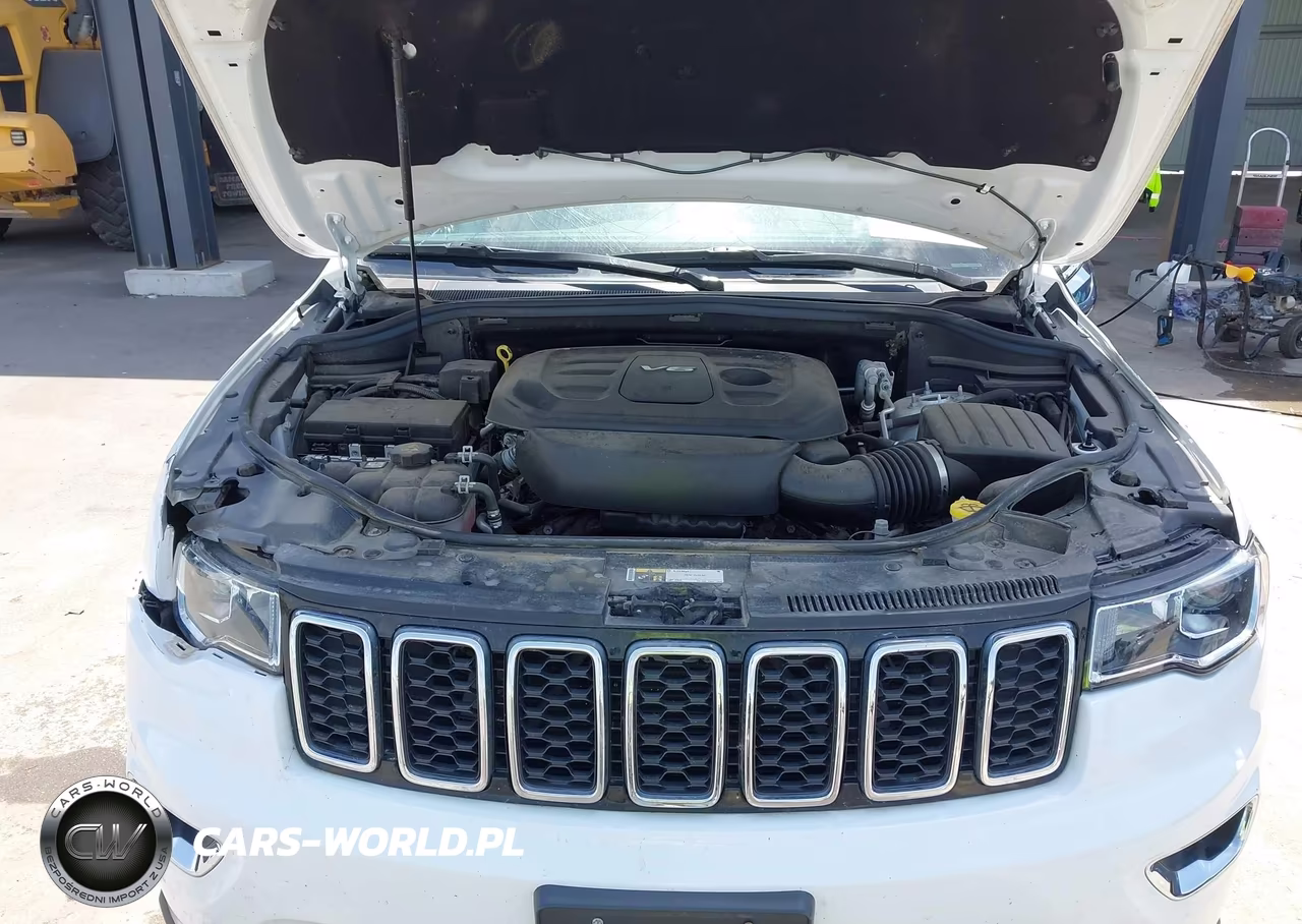 2018 Jeep Grand Cherokee Limited 4X4 VIN:1C4RJFBG3JC479855 - 10