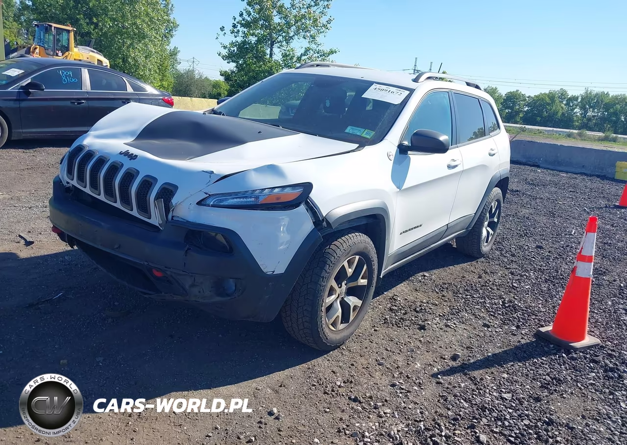 2015 Jeep Cherokee Trailhawk VIN:1C4PJMBS2FW635602 - 2