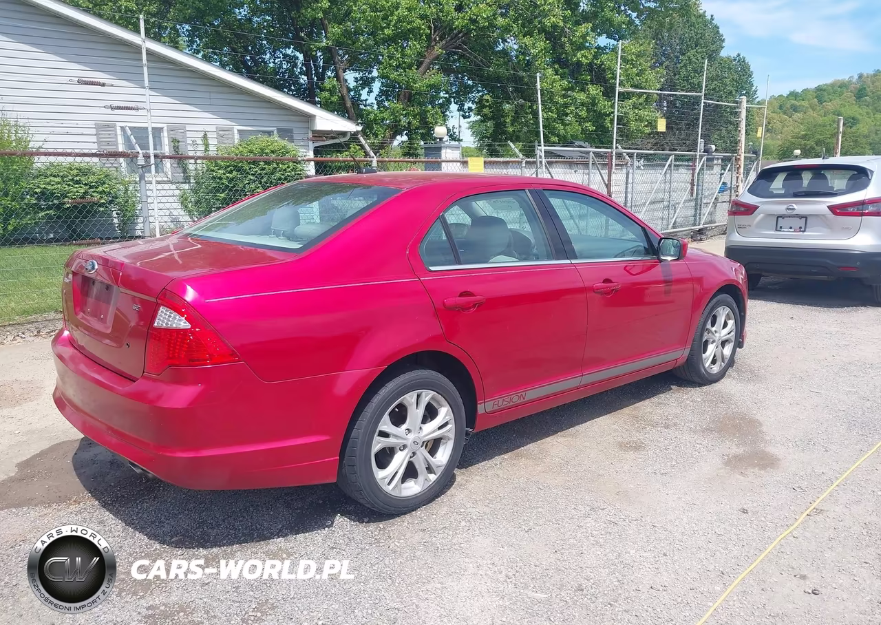 2012 Ford Fusion Se VIN:3FAHP0HA3CR337915 - 4
