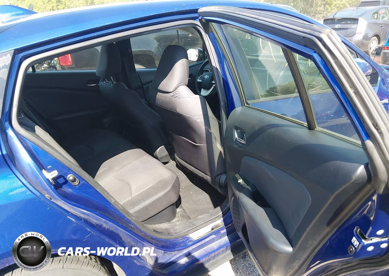 2017 Toyota Prius Three VIN:JTDKARFU1H3535210 - 8