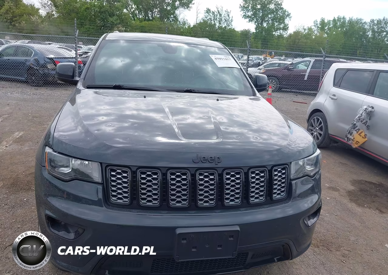 2018 Jeep Grand Cherokee Altitude 4X4 VIN:1C4RJFAGXJC251823 - 12