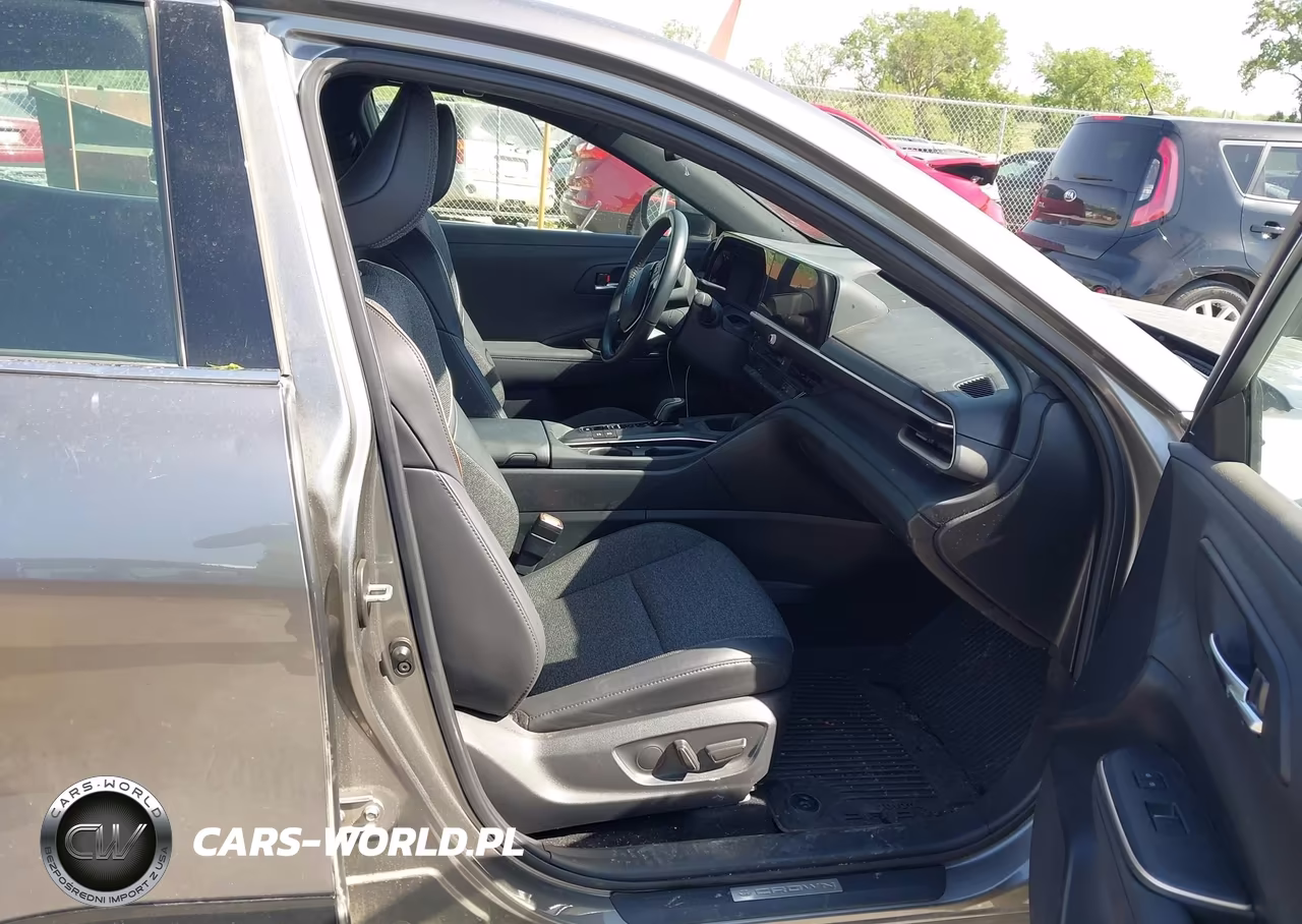 2023 Toyota Crown Xle VIN:JTDAAAAF8P3012223 - 5