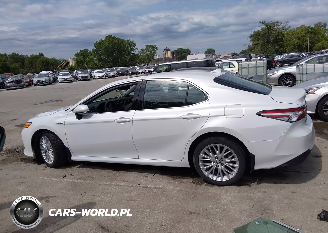 2020 Toyota Camry Xle Hybrid VIN:4T1F31AKXLU545008 - 15