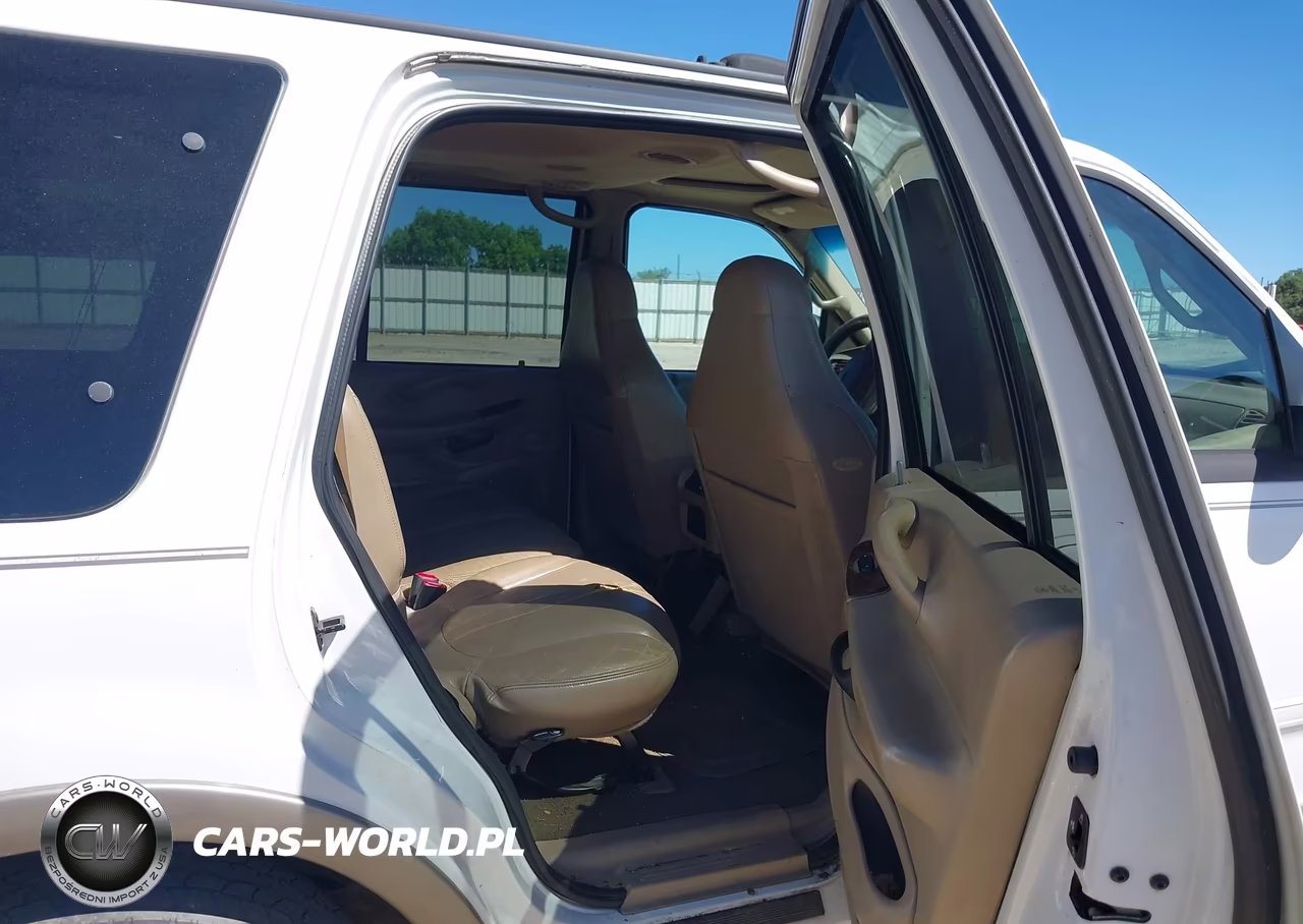 2001 Ford Expedition Eddie Bauer VIN:1FMFU18L01LB33422 - 8