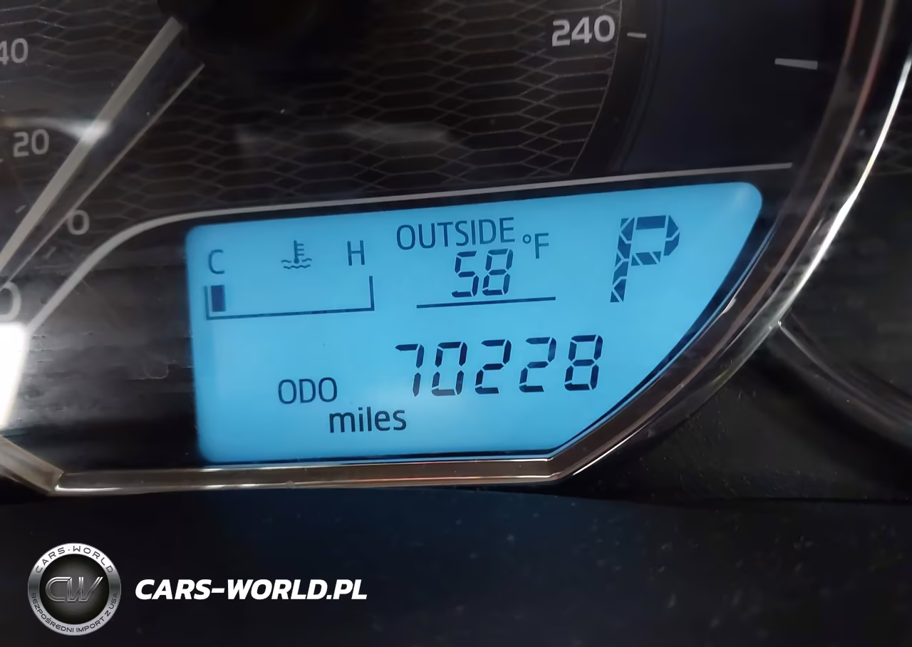 2016 Toyota Corolla Le VIN:2T1BURHE8GC486610 - 16