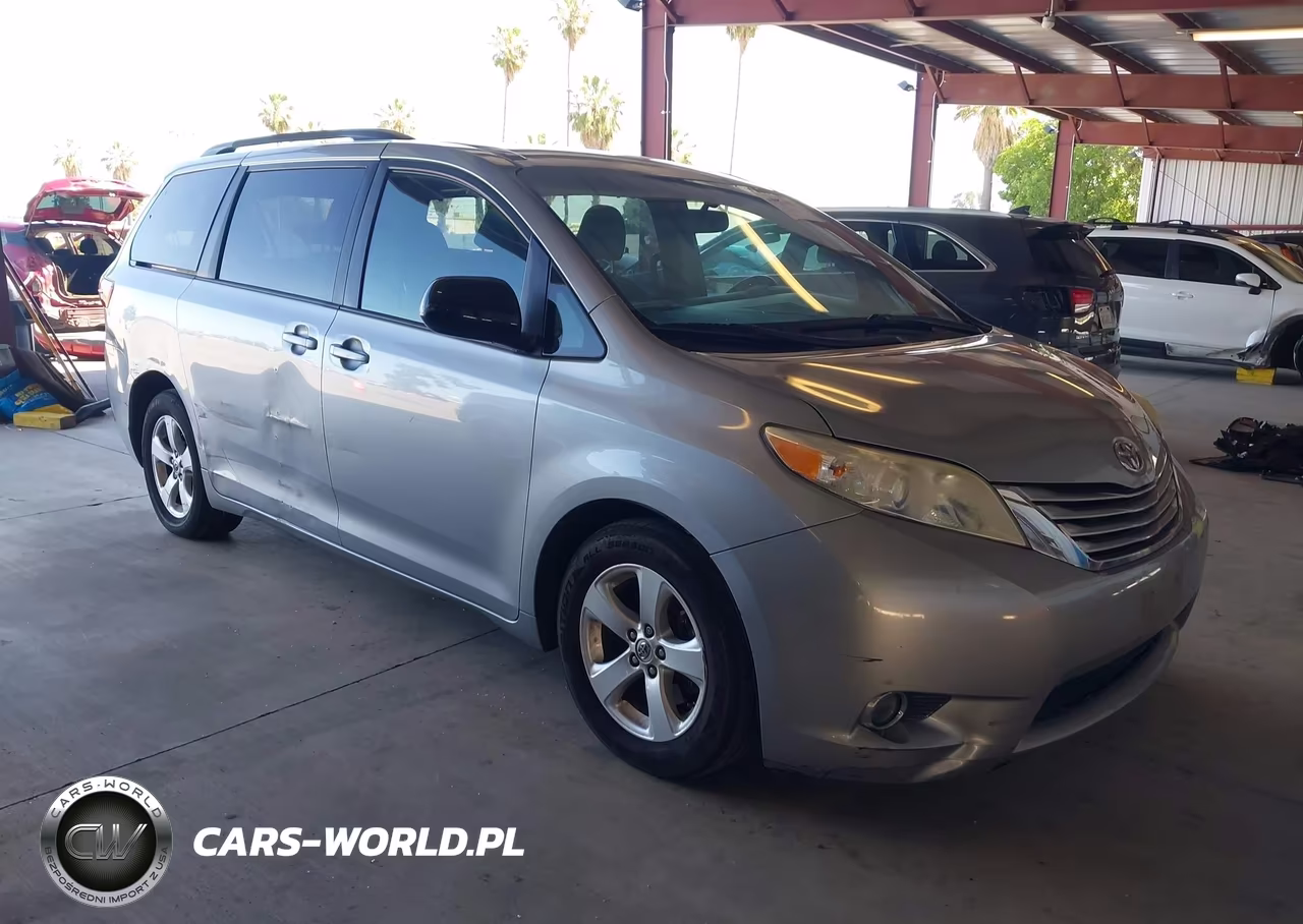 Główne zdjęcie 2015 Toyota Sienna Le 8 Passenger