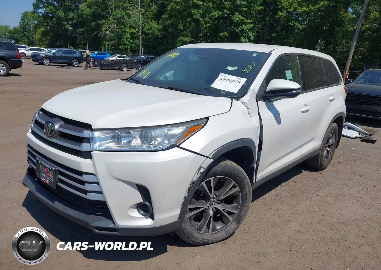 2019 Toyota Highlander Le VIN:5TDBZRFH9KS717478 - 2