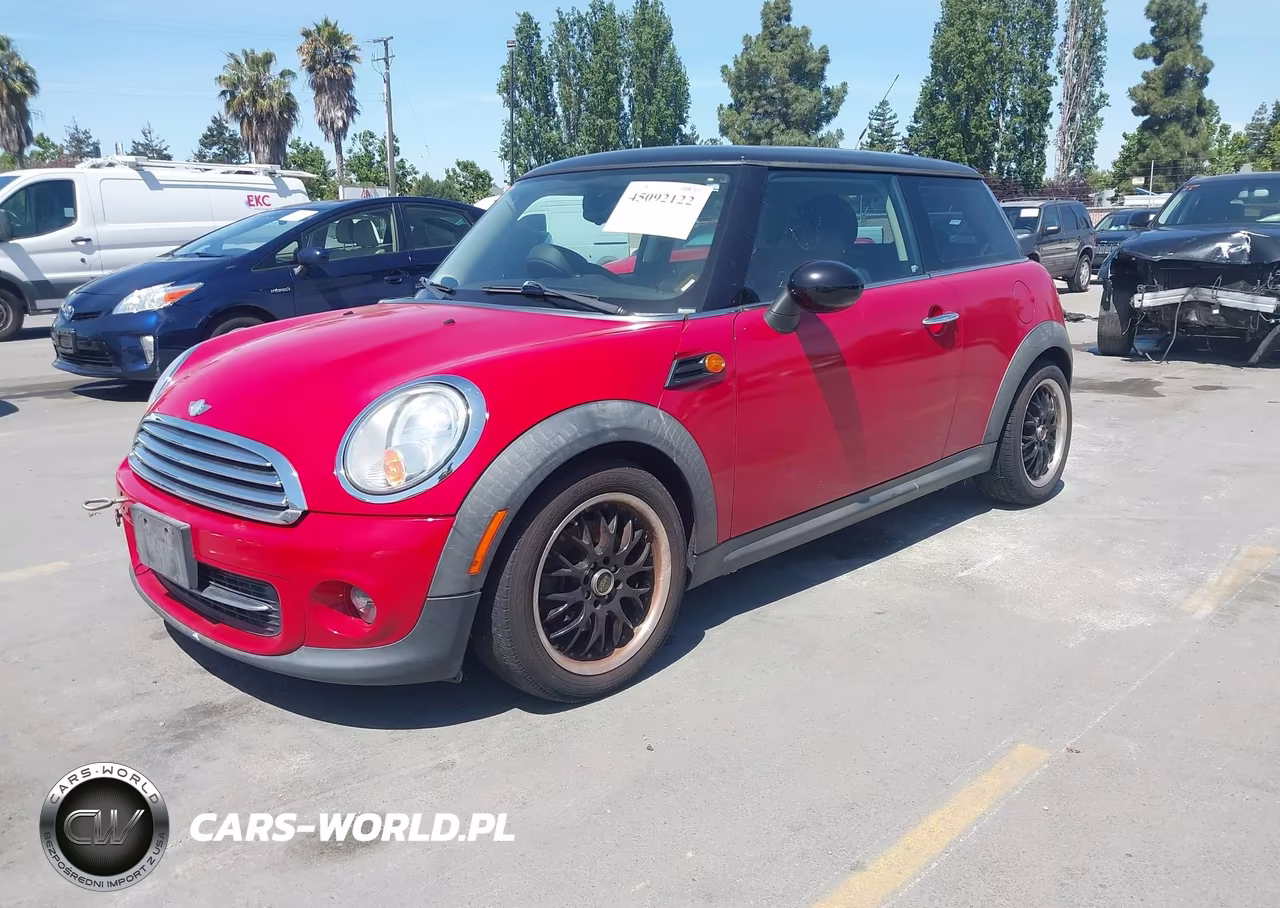 2011 Mini Cooper VIN:WMWSU3C59BT098367 - 2