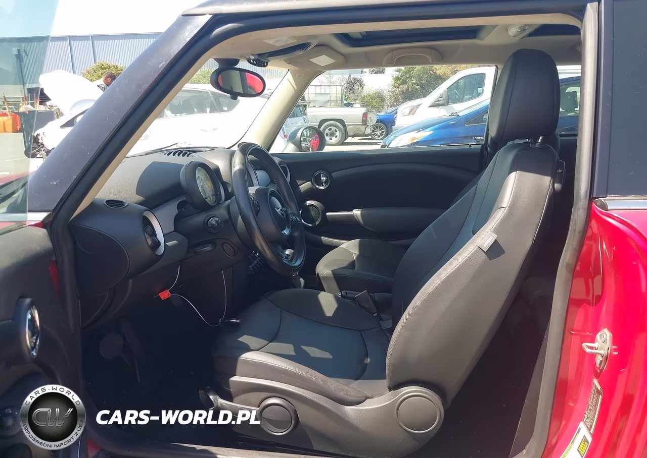 2011 Mini Cooper VIN:WMWSU3C59BT098367 - 5