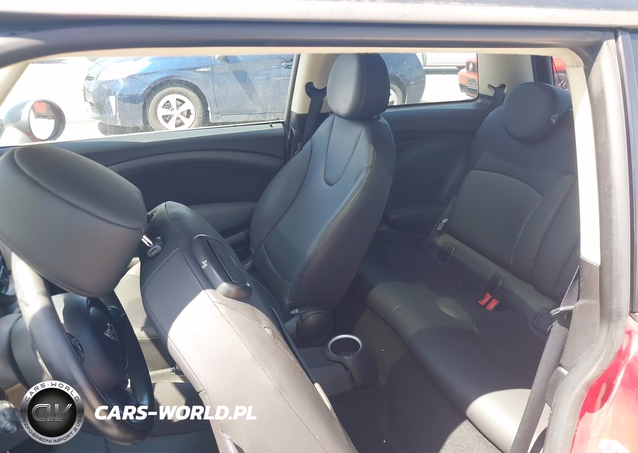 2011 Mini Cooper VIN:WMWSU3C59BT098367 - 8