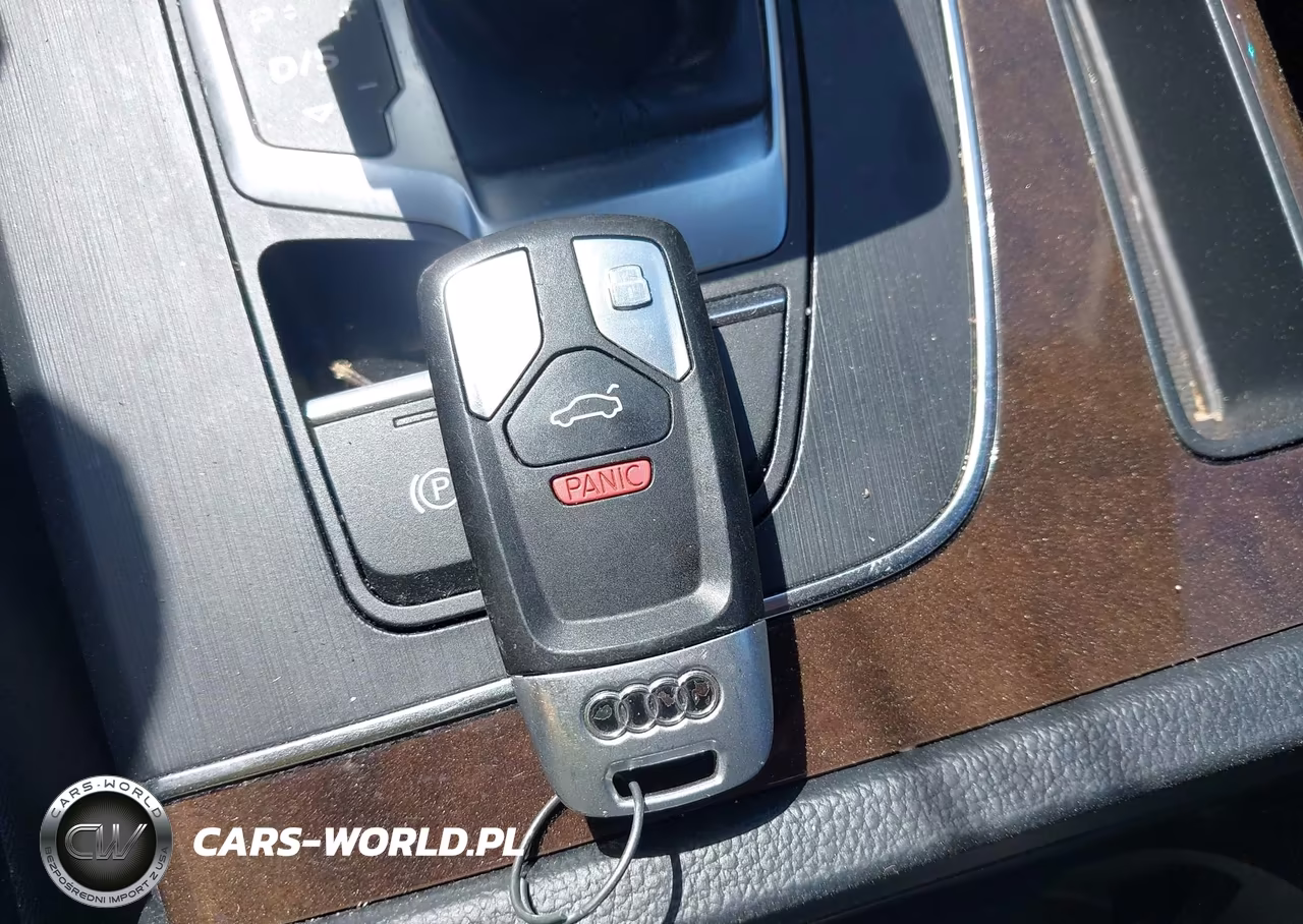 2018 Audi Q5 2.0T Premium VIN:WA1BNAFY2J2238185 - 11