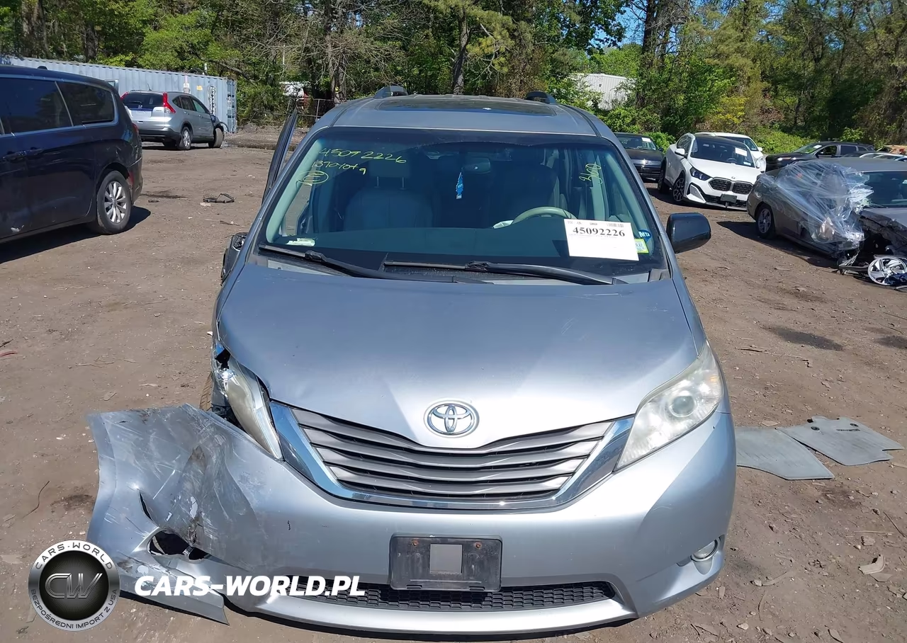 2013 Toyota Sienna Xle V6 8 Passenger VIN:5TDYK3DCXDS392782 - 12