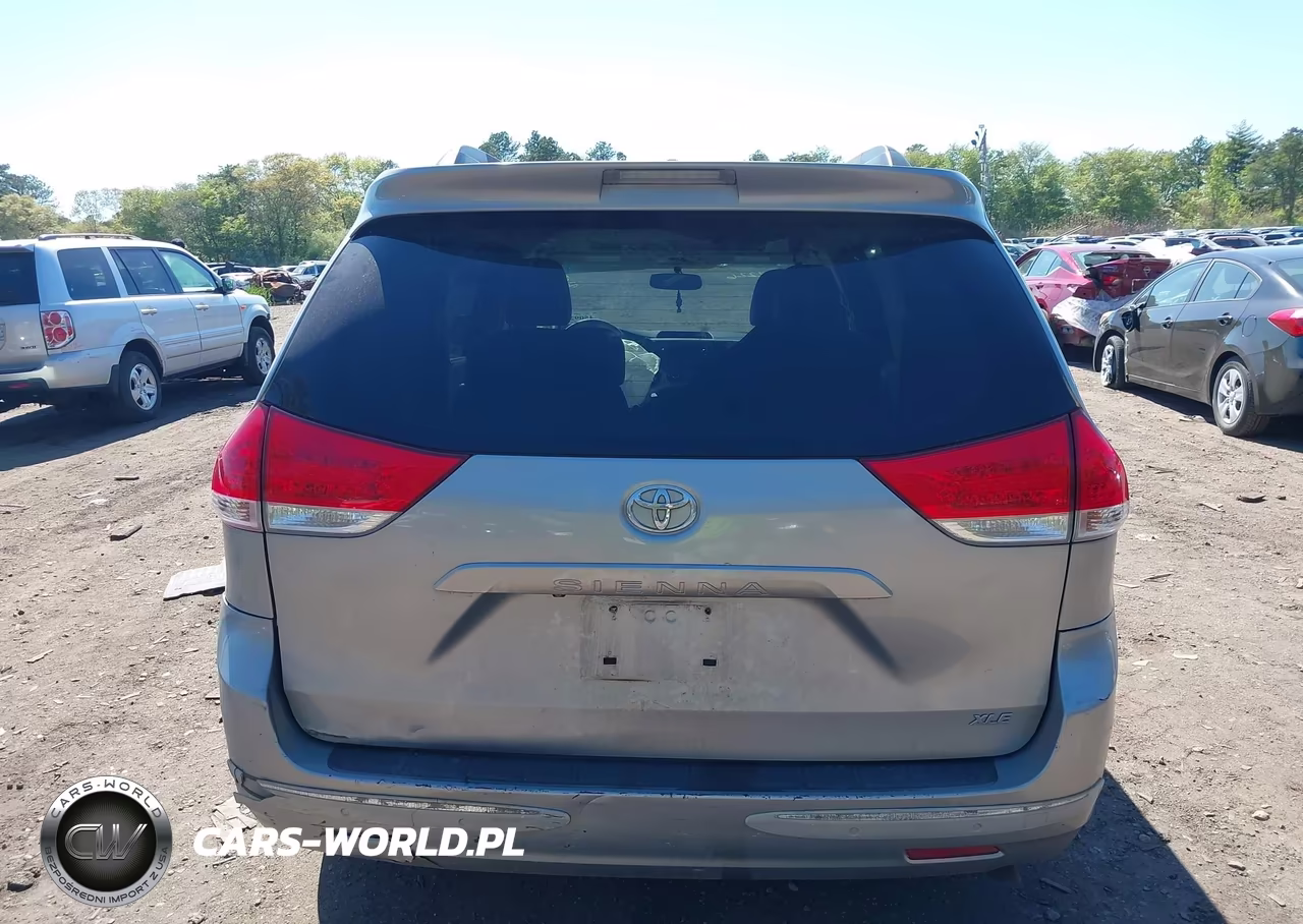2013 Toyota Sienna Xle V6 8 Passenger VIN:5TDYK3DCXDS392782 - 16