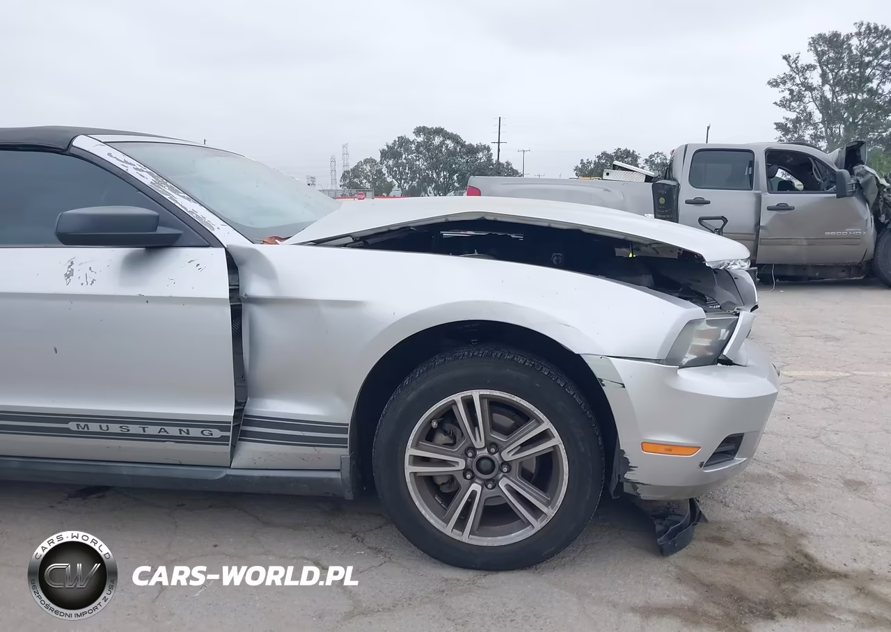 2010 Ford Mustang V6 Premium VIN:1ZVBP8EN6A5124752 - 18