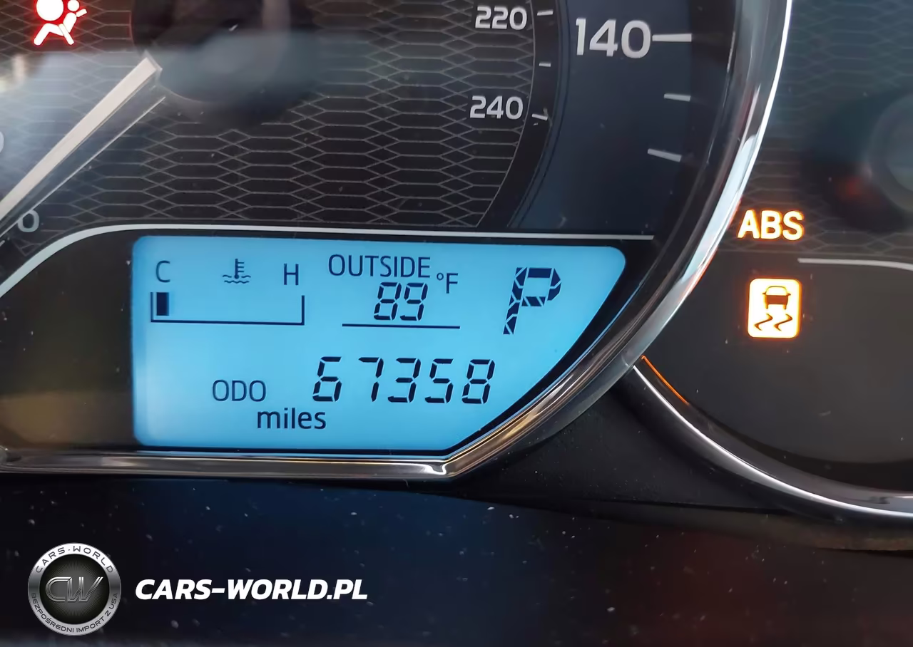 2016 Toyota Corolla Le VIN:5YFBURHE7GP500612 - 16