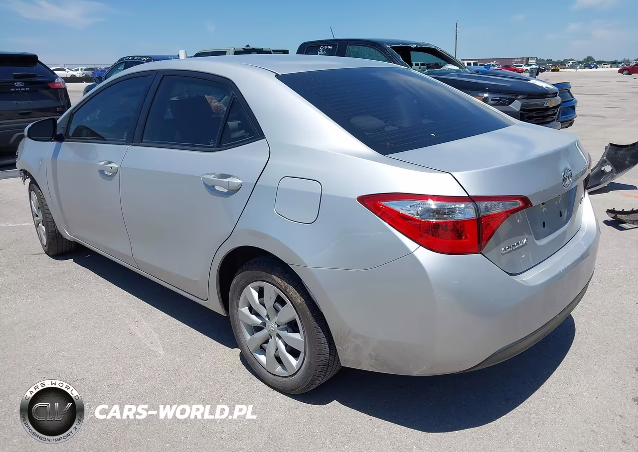 2016 Toyota Corolla Le VIN:5YFBURHE7GP500612 - 3
