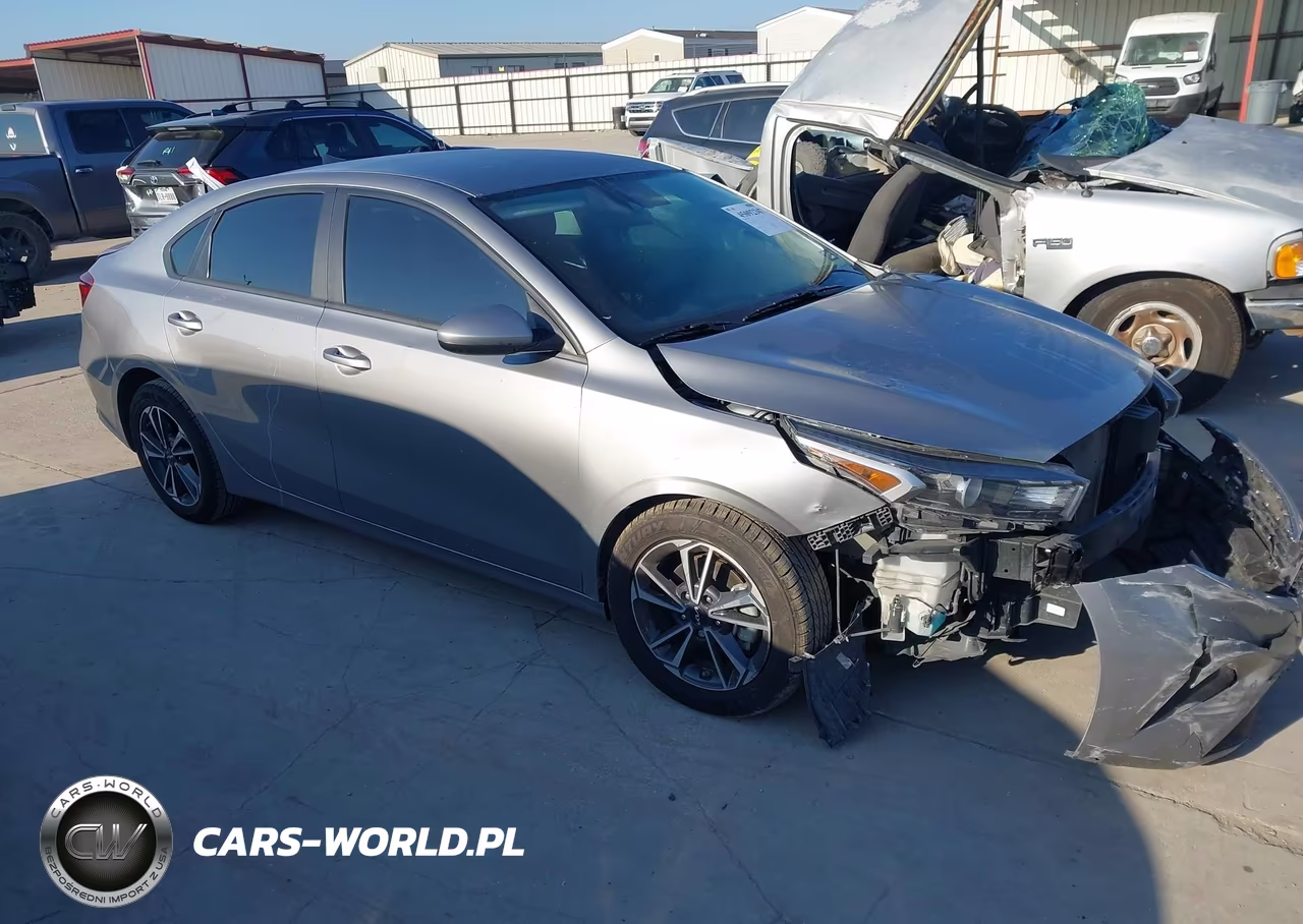 2023 Kia Forte Lxs – zdjęcie 1 z 16