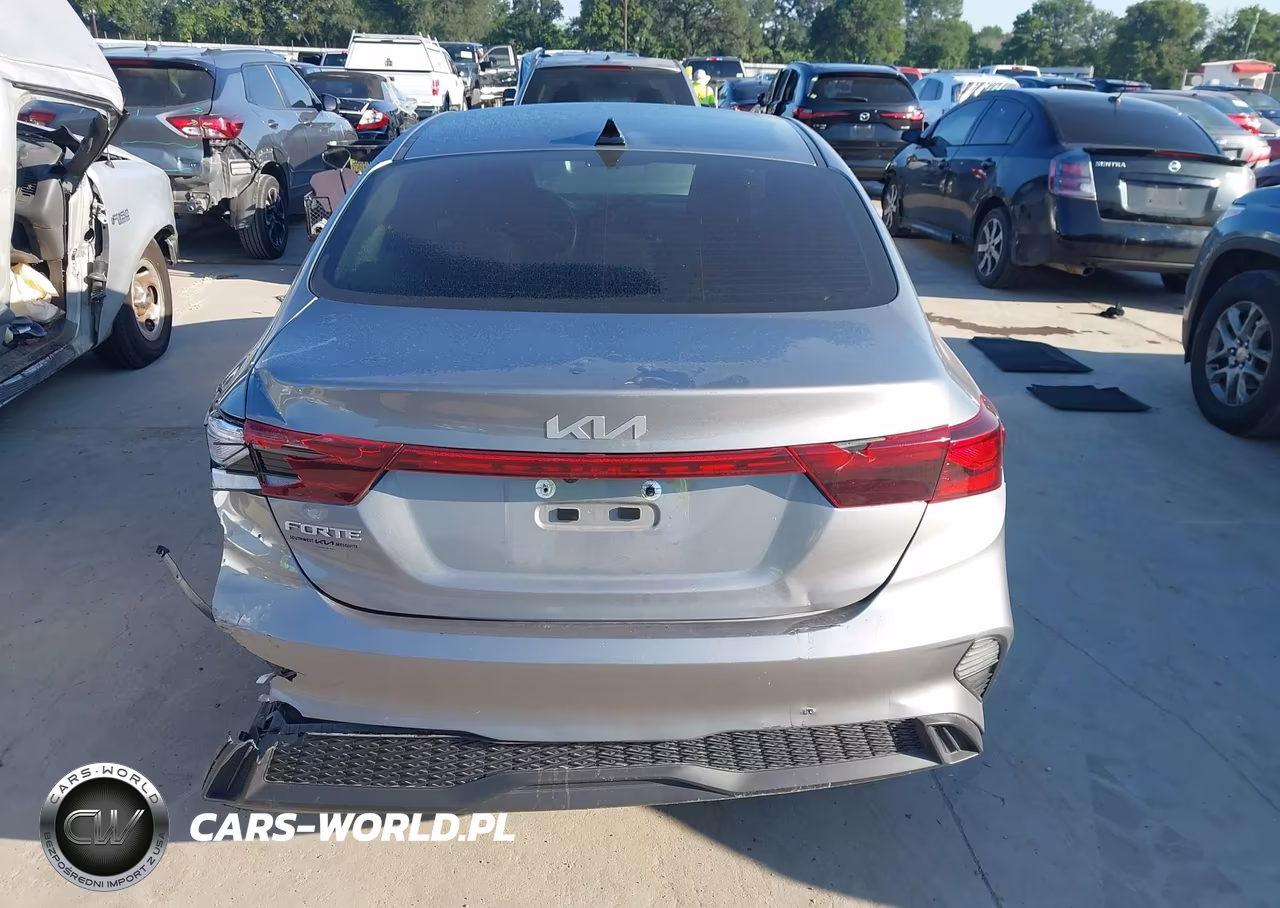 2023 Kia Forte Lxs VIN:3KPF24AD3PE692642 - 16