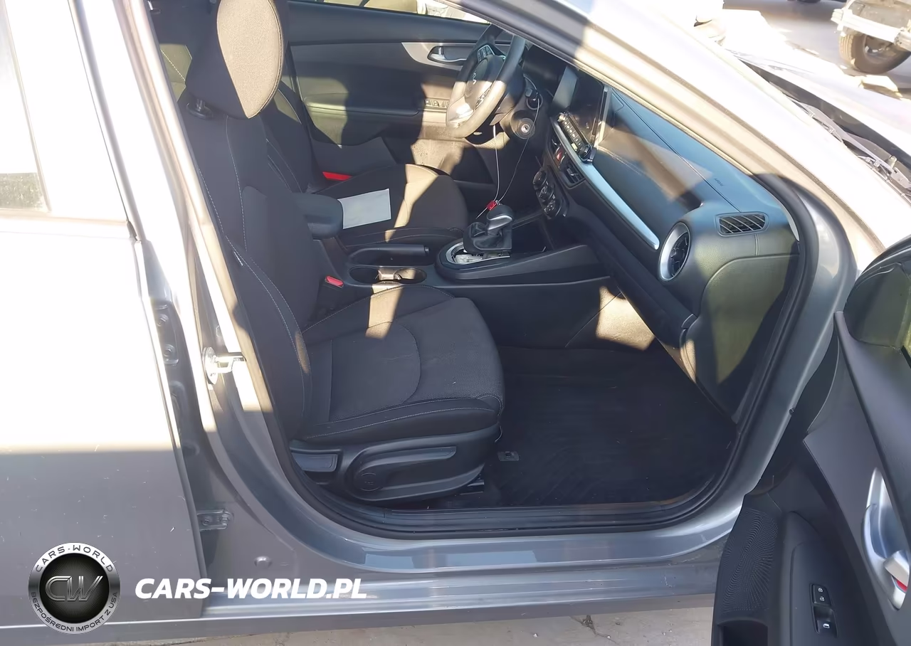 2023 Kia Forte Lxs VIN:3KPF24AD3PE692642 - 5