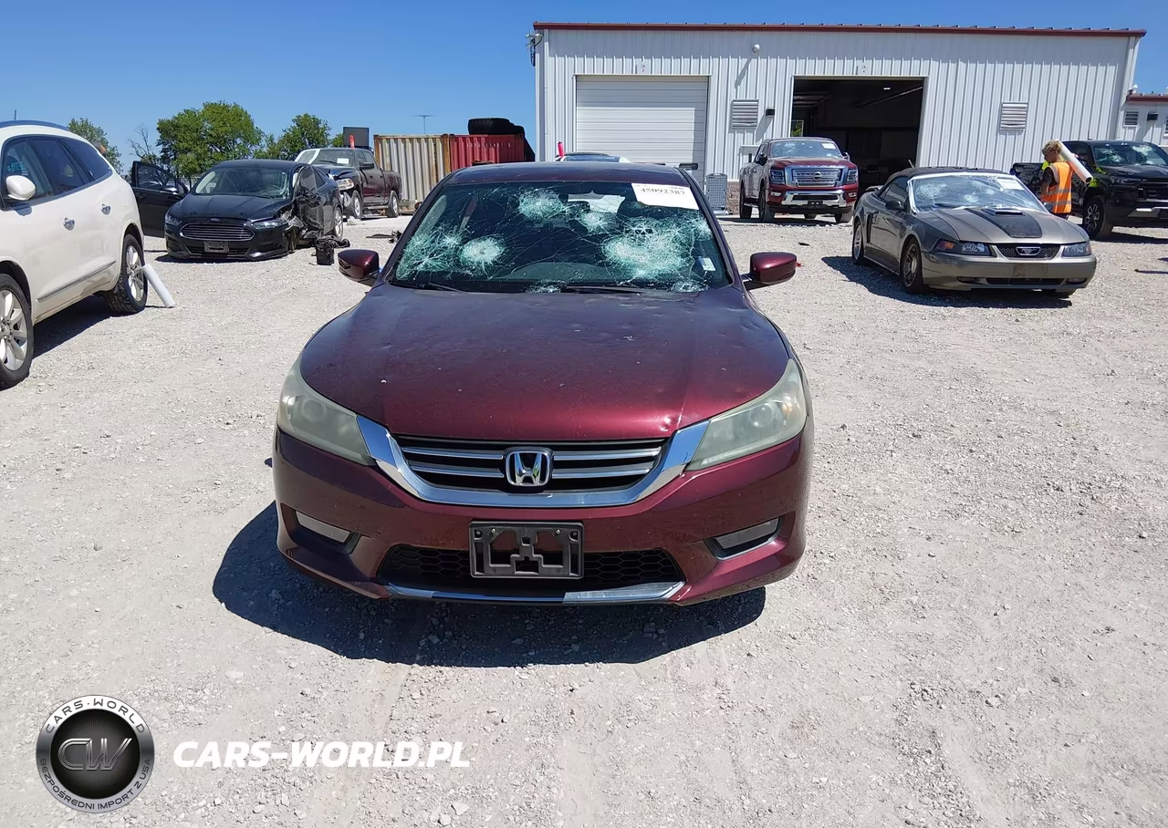 2015 Honda Accord Sport VIN:1HGCR2F5XFA152972 - 12