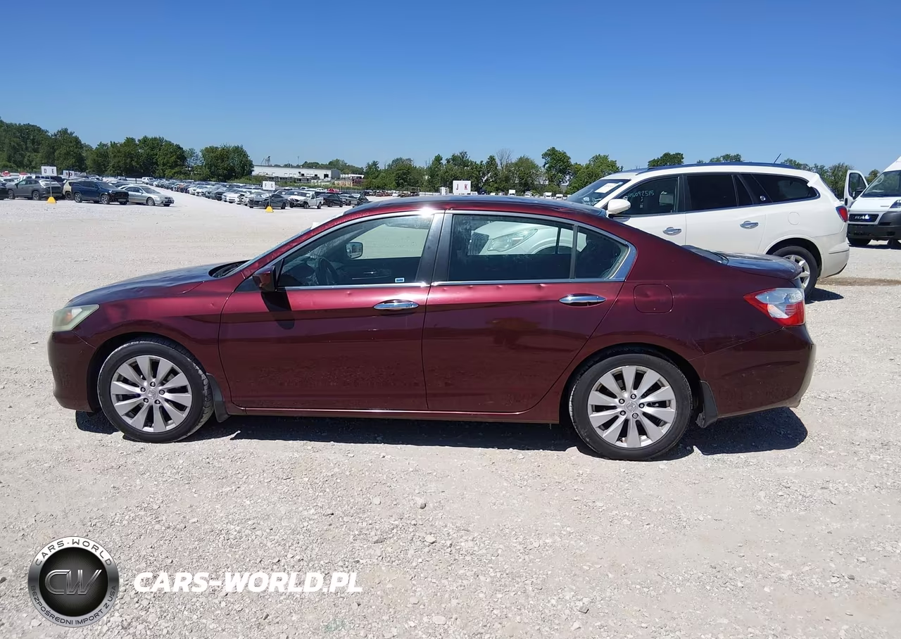 2015 Honda Accord Sport VIN:1HGCR2F5XFA152972 - 14