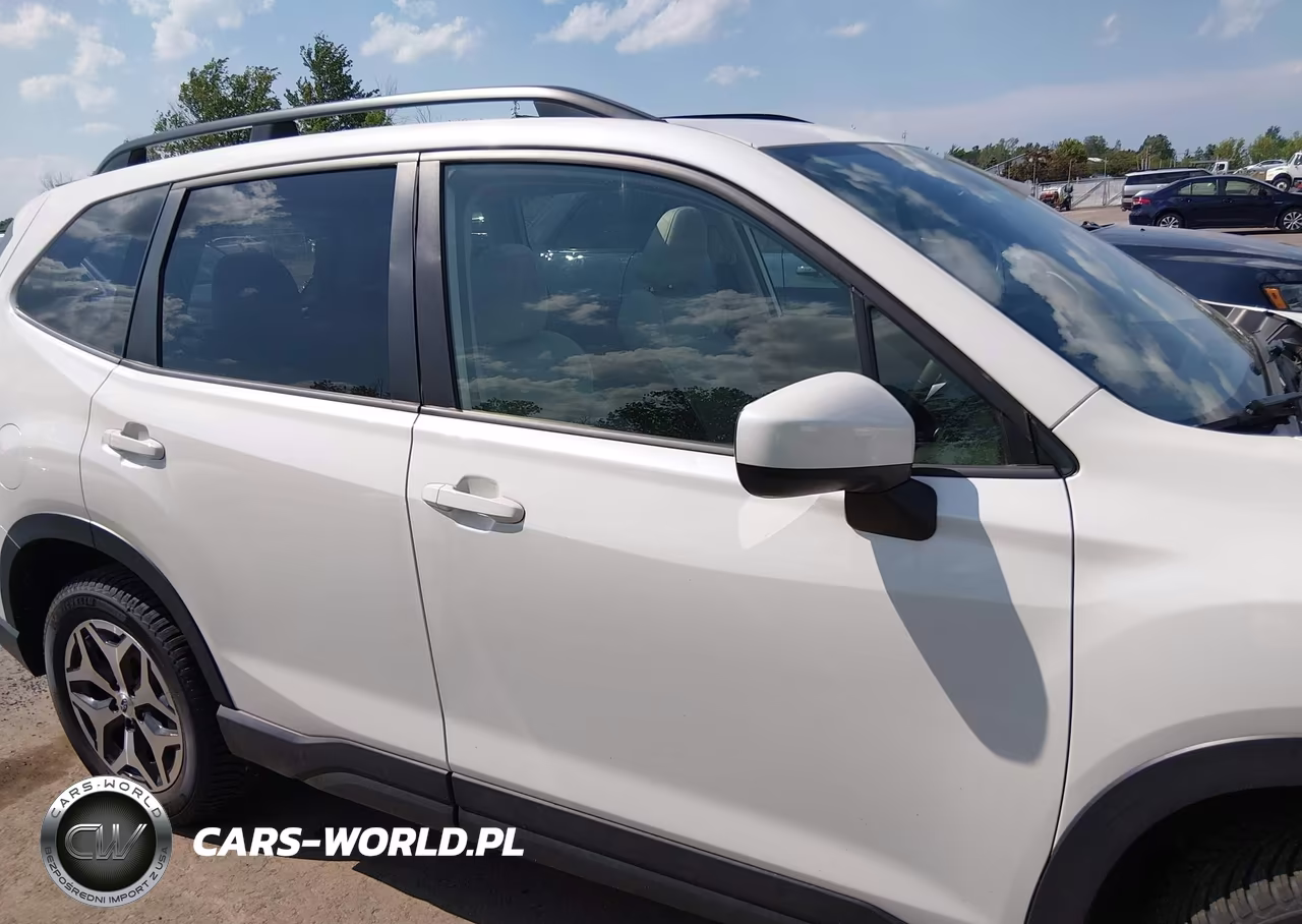 2020 Subaru Forester Premium VIN:JF2SKAGC5LH517620 - 13