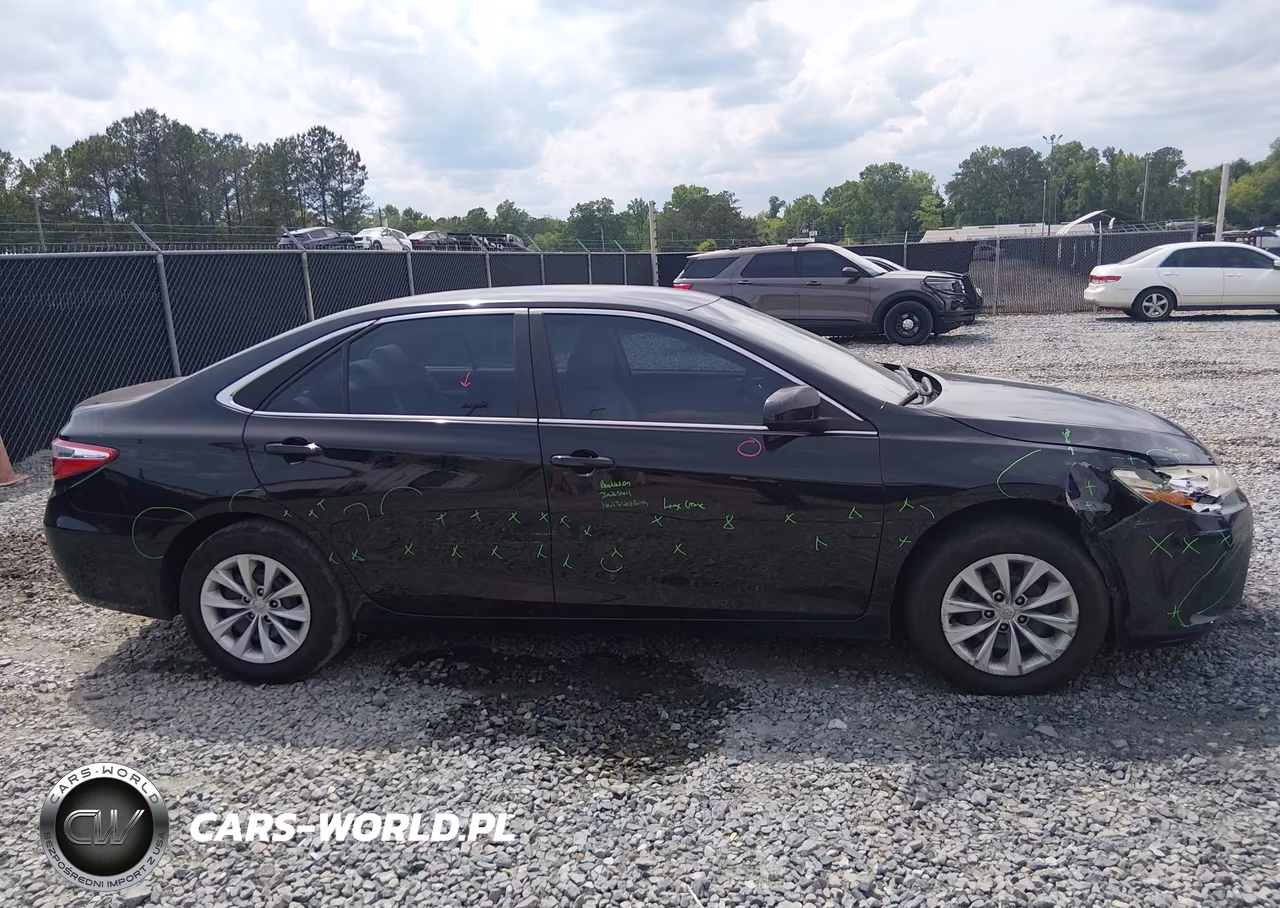 2017 Toyota Camry Le VIN:4T1BF1FK1HU667651 - 13