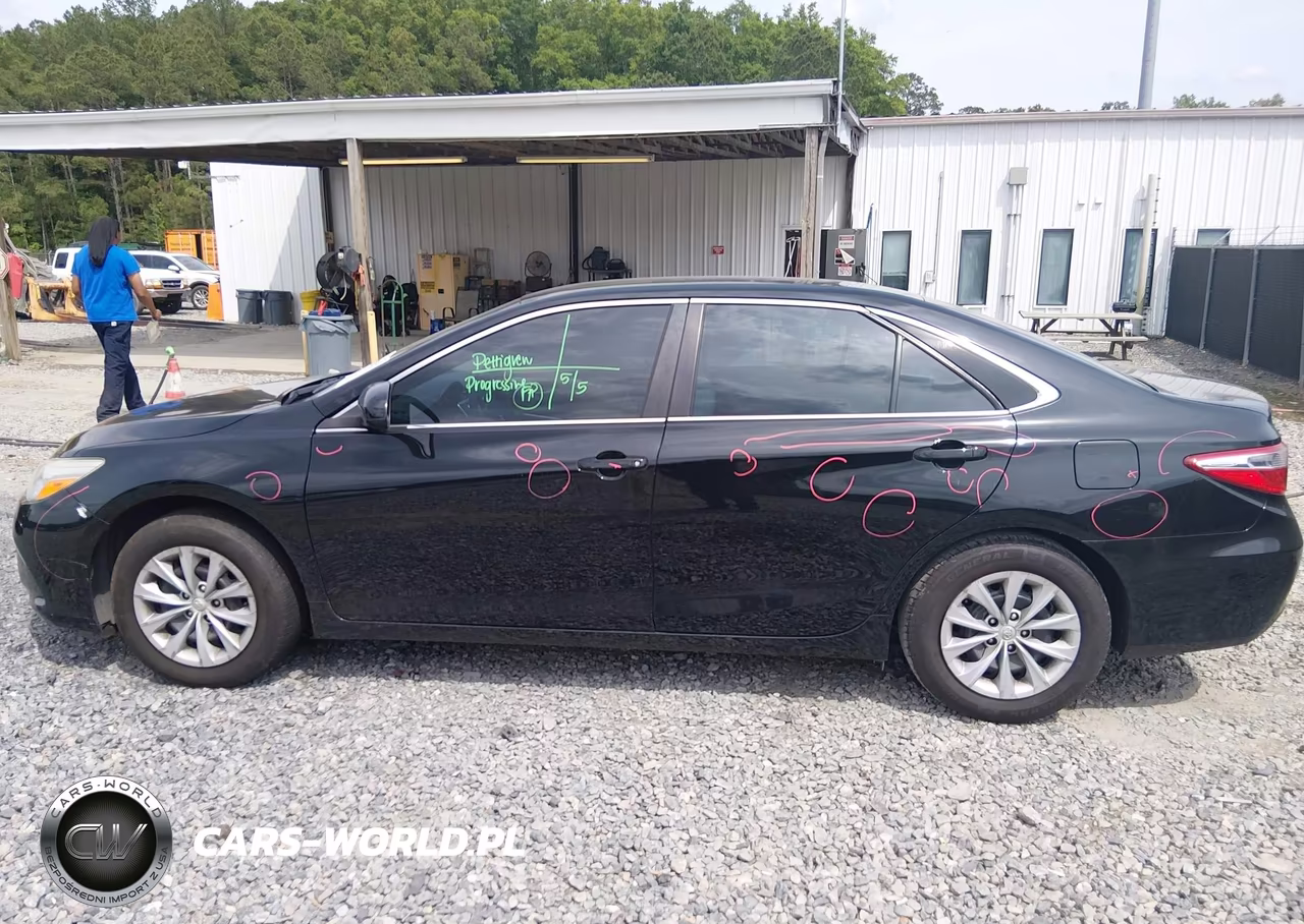 2017 Toyota Camry Le VIN:4T1BF1FK1HU667651 - 14