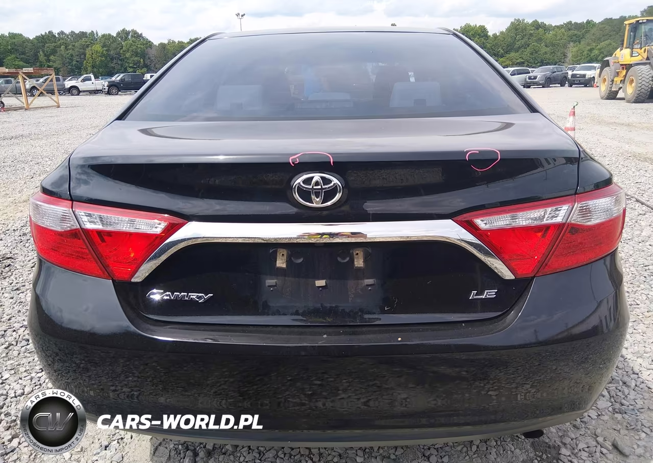 2017 Toyota Camry Le VIN:4T1BF1FK1HU667651 - 16