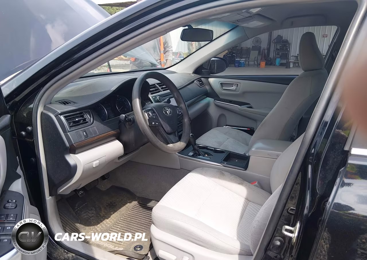 2017 Toyota Camry Le VIN:4T1BF1FK1HU667651 - 5