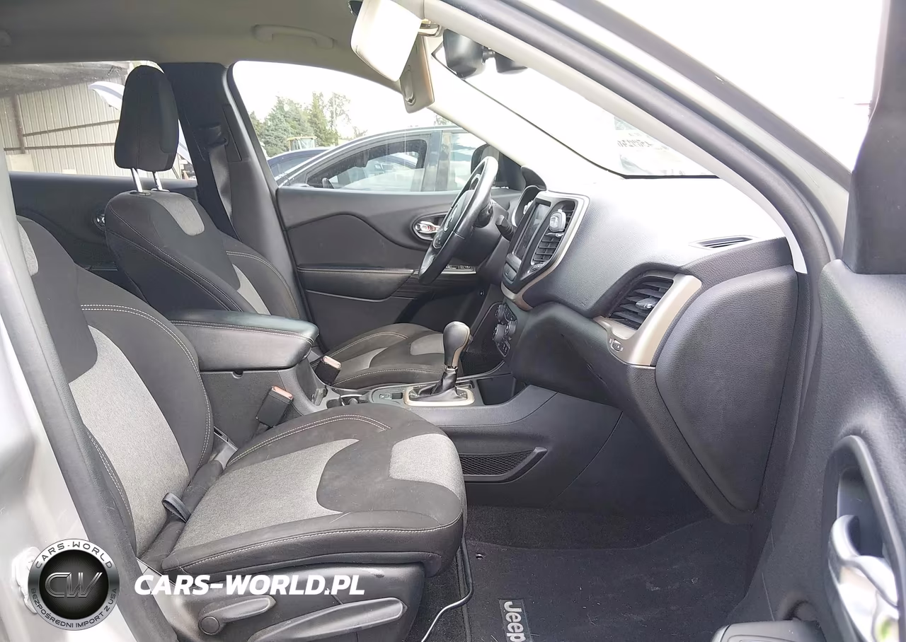 2014 Jeep Cherokee Altitude VIN:1C4PJLCS9EW320643 - 5
