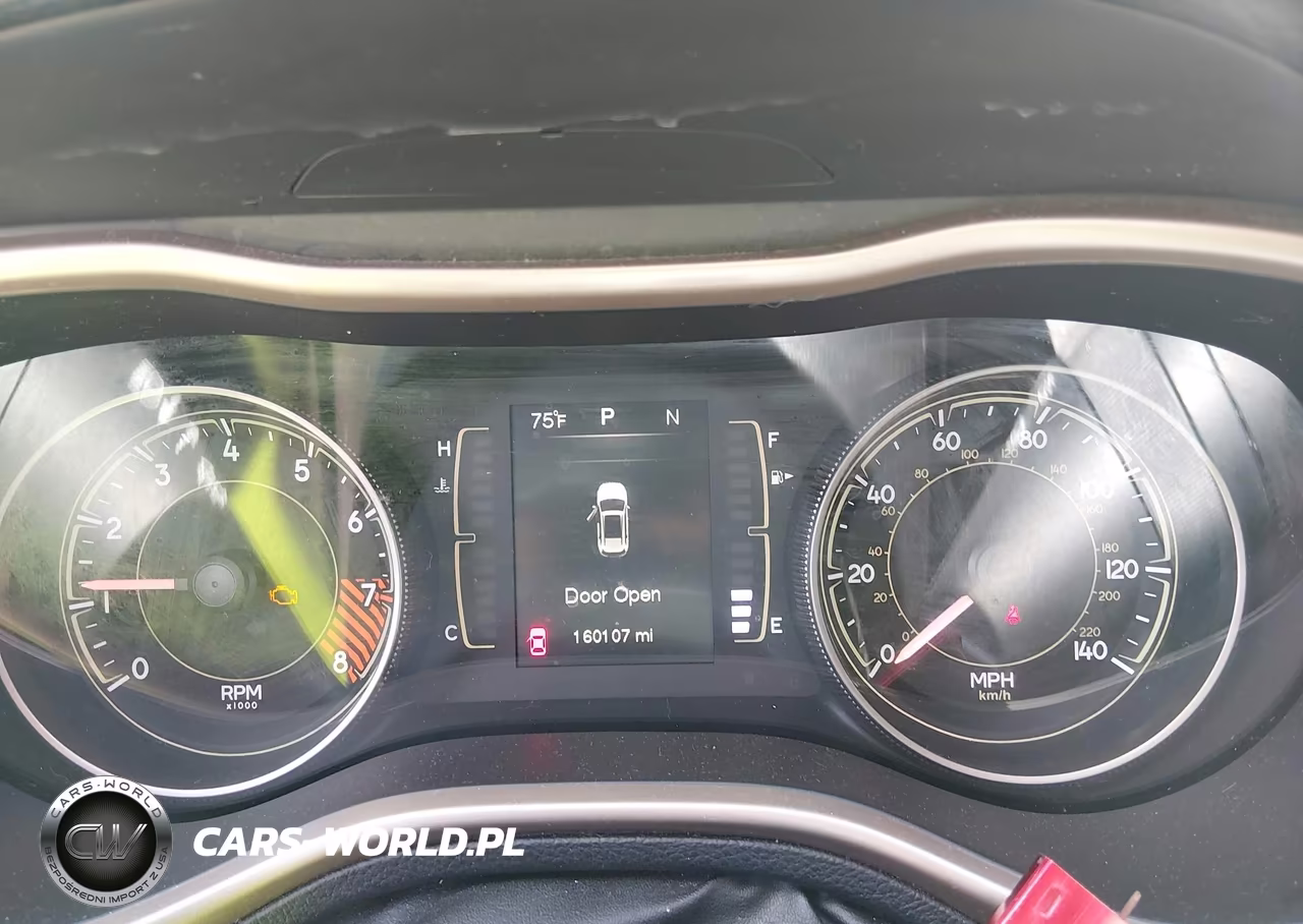 2014 Jeep Cherokee Altitude VIN:1C4PJLCS9EW320643 - 7